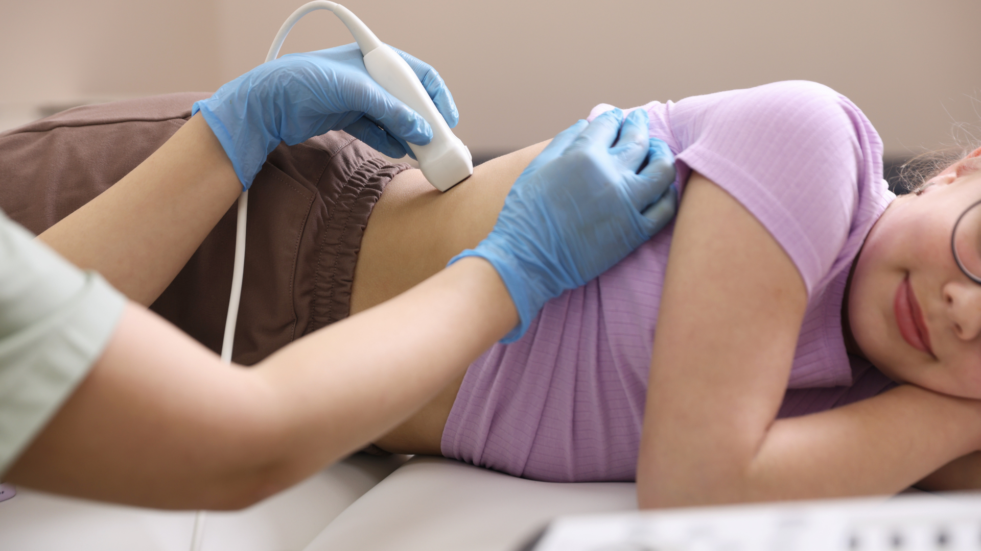 Siêu âm gan là một trong những cách theo dõi người lành mang mầm bệnh viêm gan B