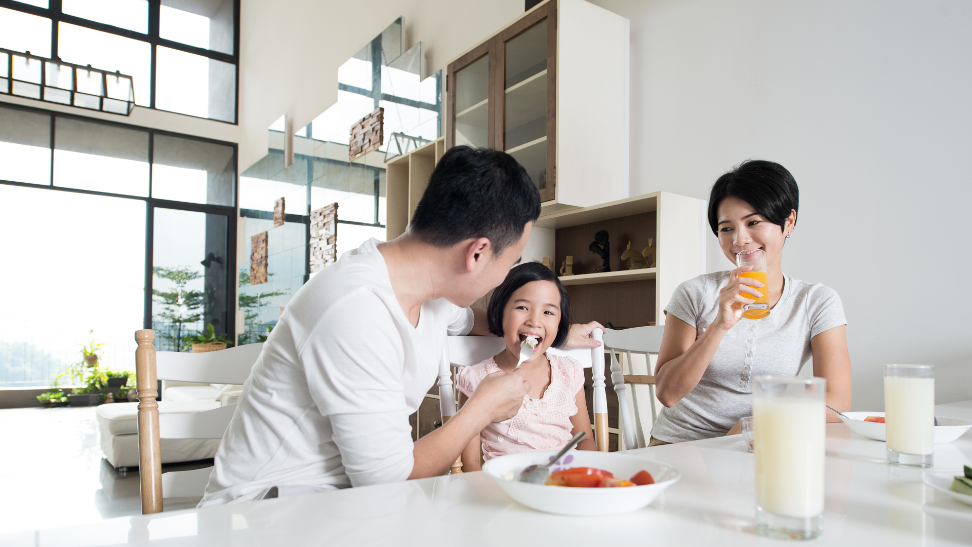 Người lớn ăn váng sữa có tốt không? Lợi ích, rủi ro và cách dùng hợp lý 4