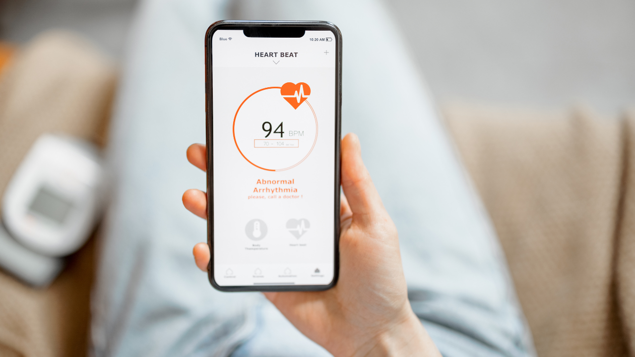 Nhịp tim cao hơn mức trung bình, kể cả khi nghỉ ngơi