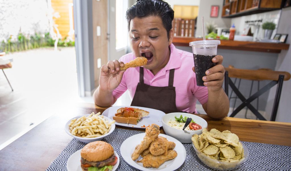 Dấu hiệu tai biến ở người trẻ cần nhận biết sớm 4