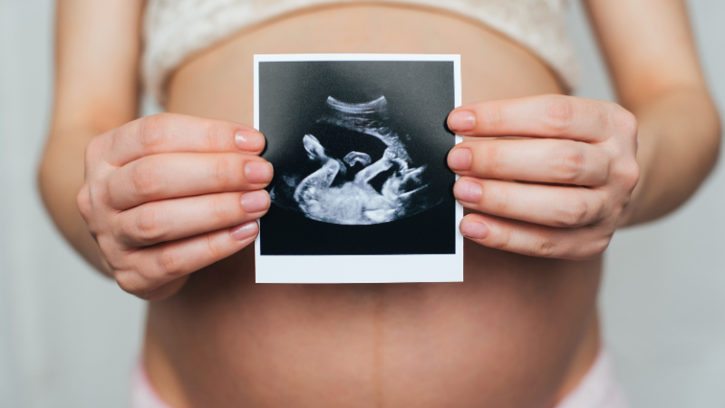 Mẹ bầu 38 tuần đau bụng dưới và đau lưng khi thai nhi phát triển lớn