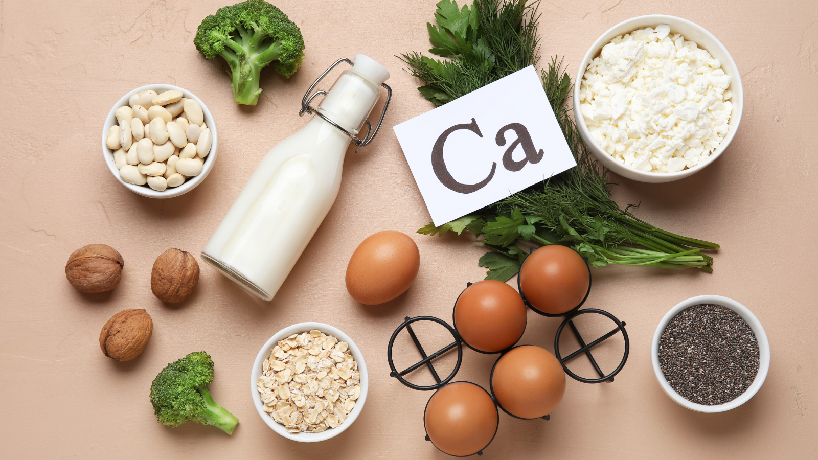 Nguyên nhân bị chuột rút vào ban đêm thường liên quan đến thiếu canxi, magie và kali