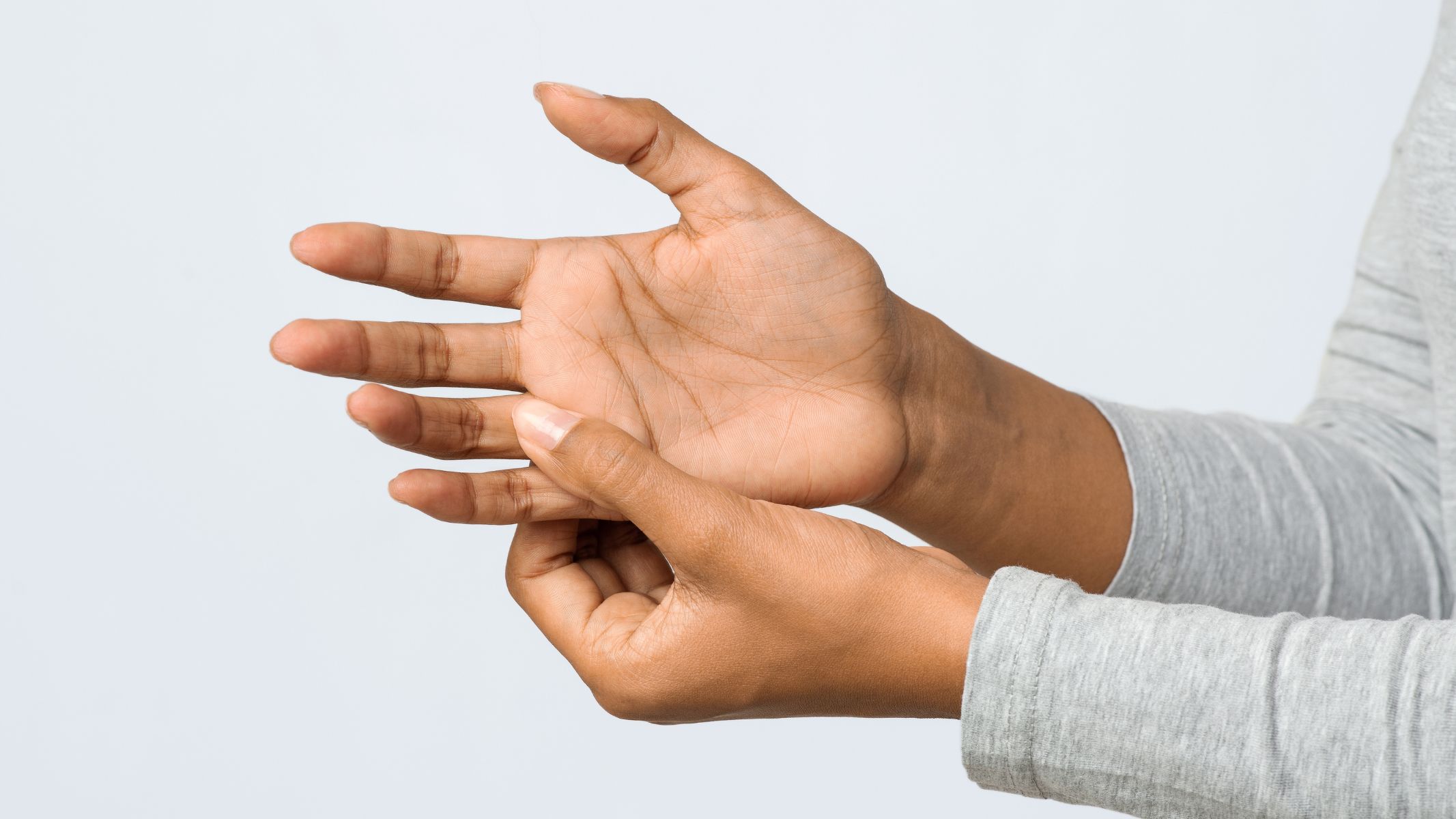 Người bệnh nên hạn chế vận động quá mức và ngăn ngừa tình trạng sưng trở nên nghiêm trọng hơn