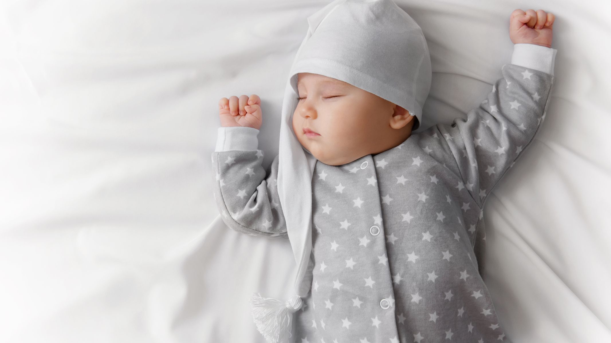 Nguyên nhân trẻ sơ sinh đổ mồ hôi sau gáy: Những điều cha mẹ cần lưu ý 2