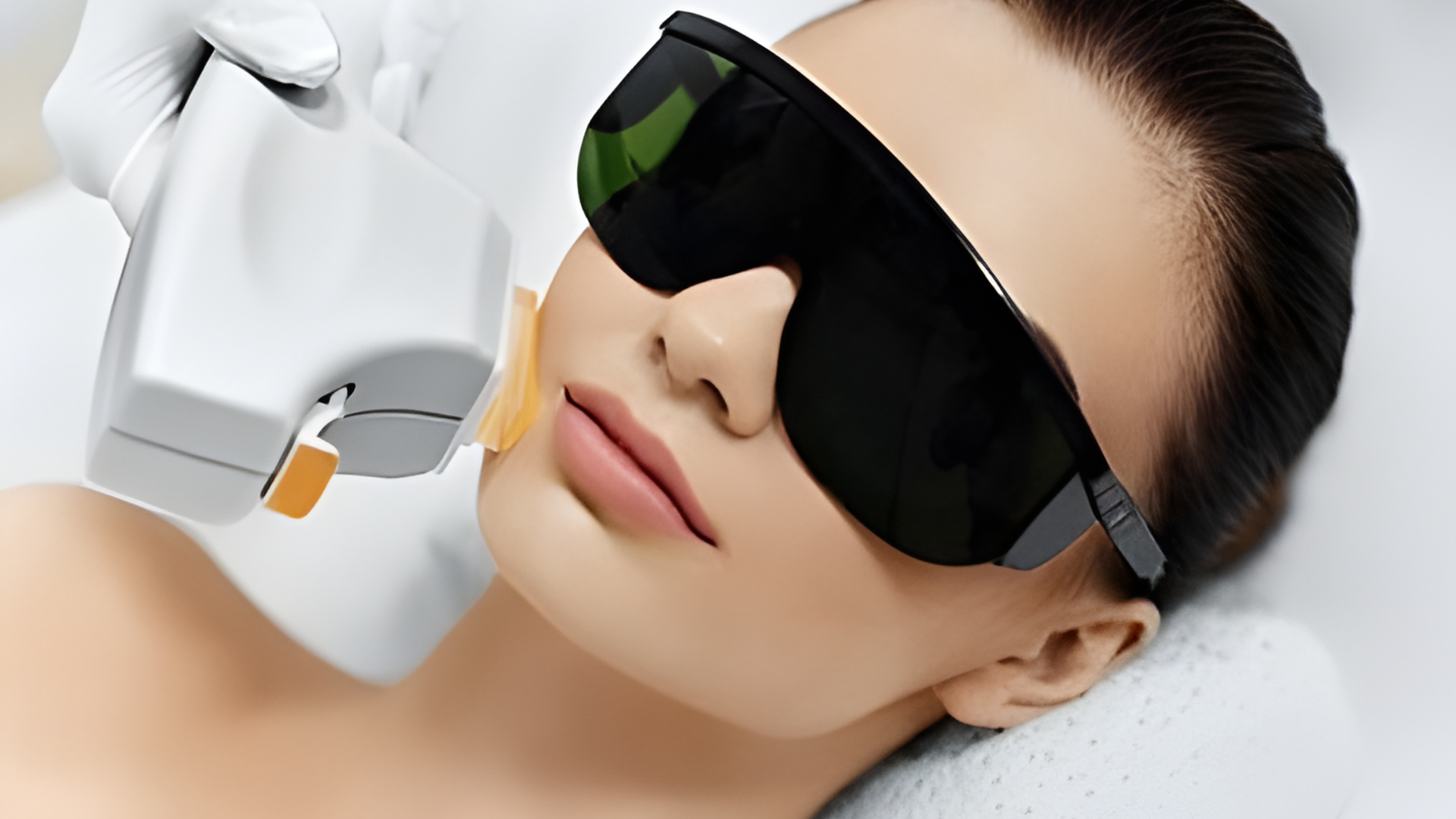Khi cần điều trị chuyên sâu, các phương pháp y khoa như laser mạch máu hay IPL mang lại hiệu quả rõ rệt