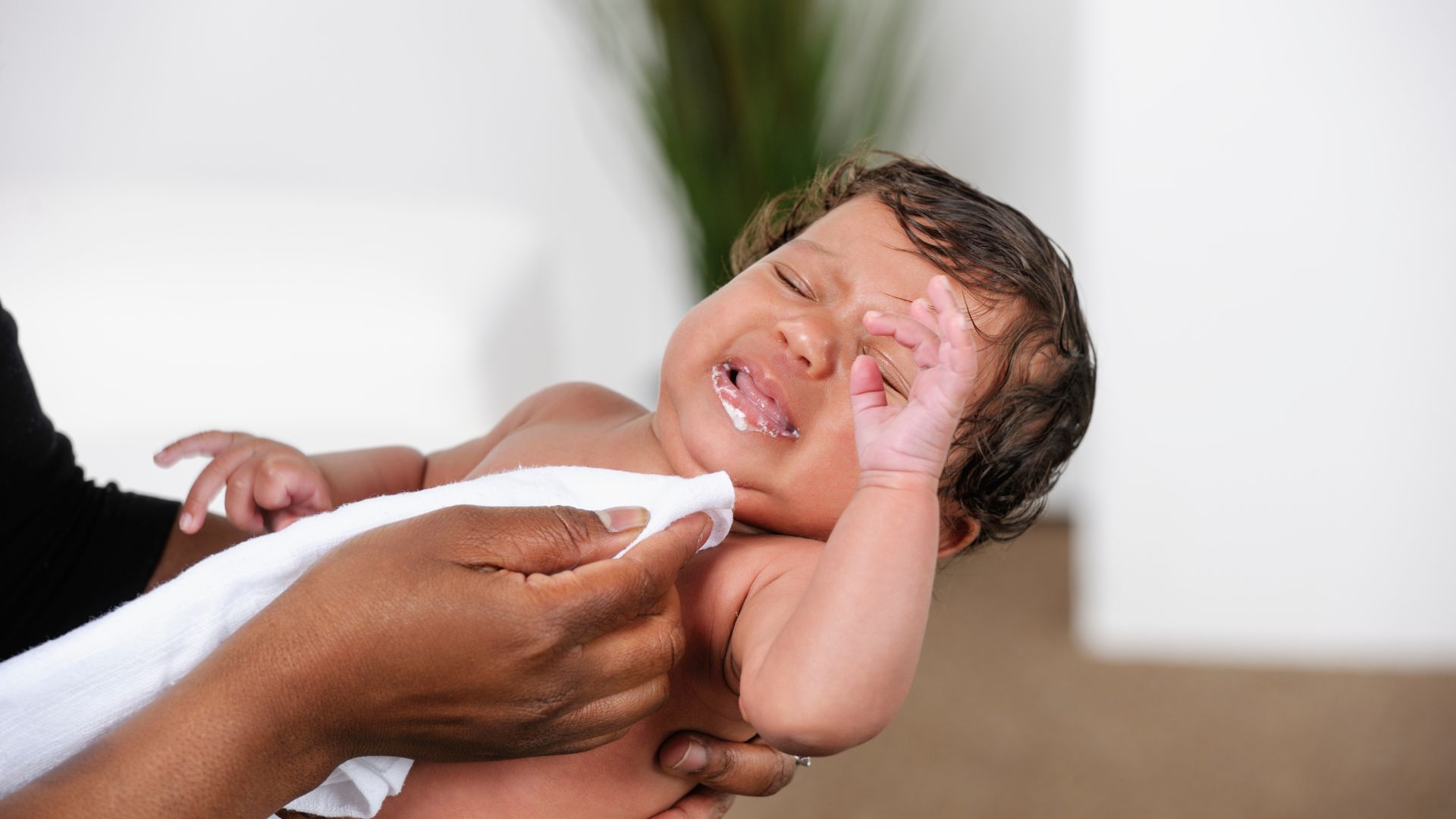 Trẻ uống sữa quá nguội có thể ảnh hưởng đến tiêu hoá của bé