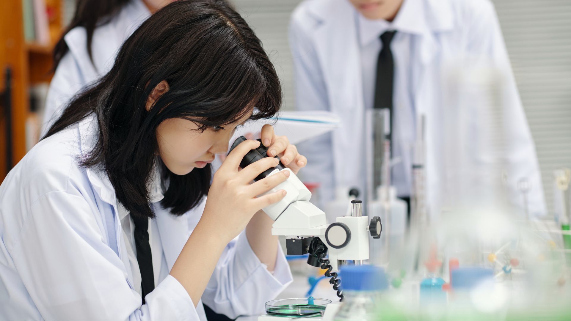 Phương pháp huyết thanh mẫu là một trong những cách xác định nhóm máu