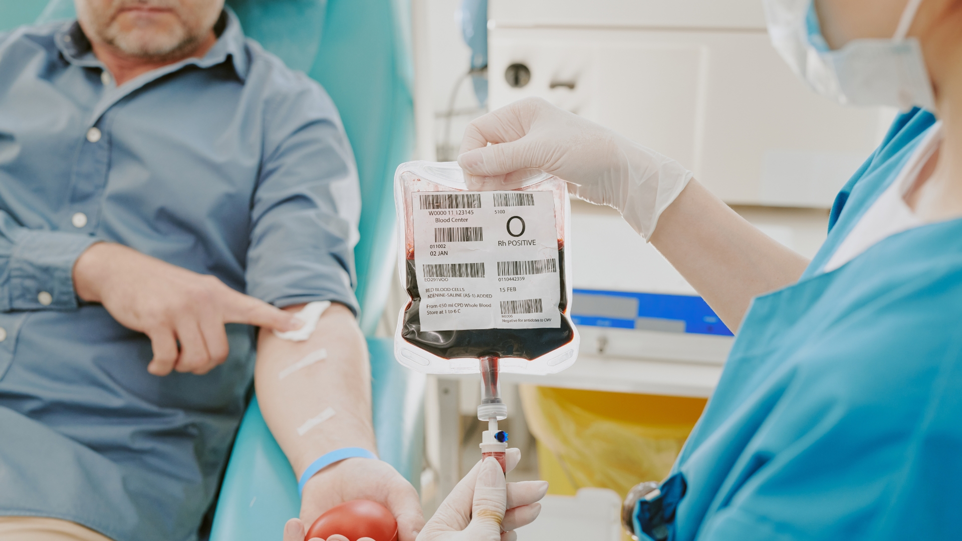 Nhóm máu O có thể truyền cho nhiều loại máu khác nhưng chỉ có thể nhận máu từ người cùng là nhóm O