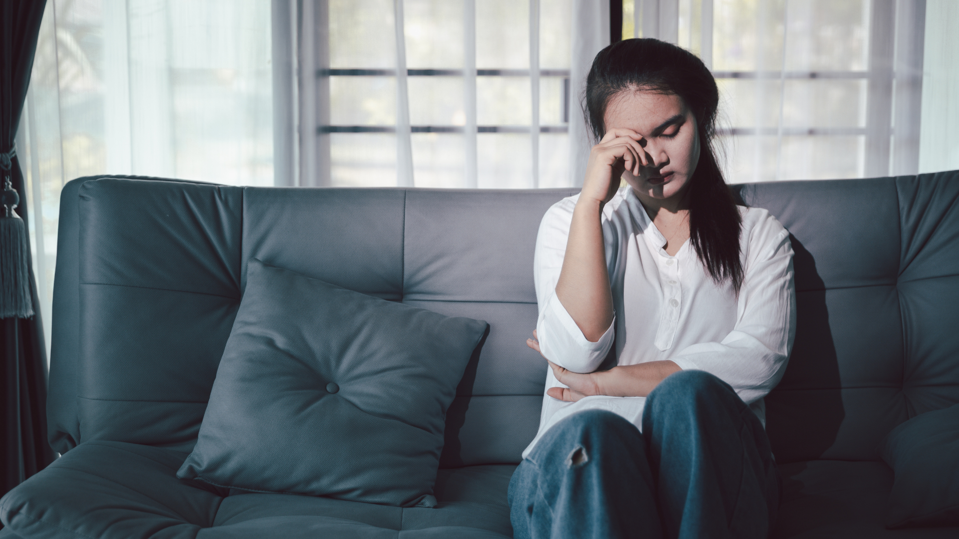 Hãy cho bản thân thời gian để chấp nhận những gì đã xảy ra và cho phép mình được buồn