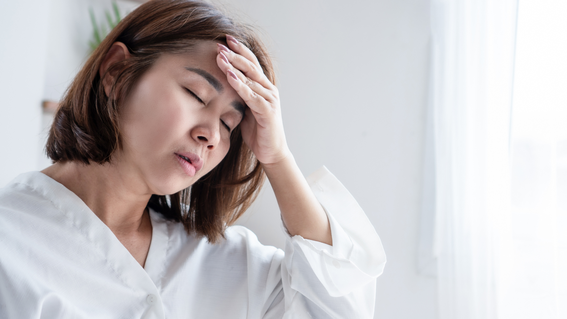 Choáng váng, mất thăng bằng thoáng qua, có thể là dấu hiệu của thủng màng nhĩ