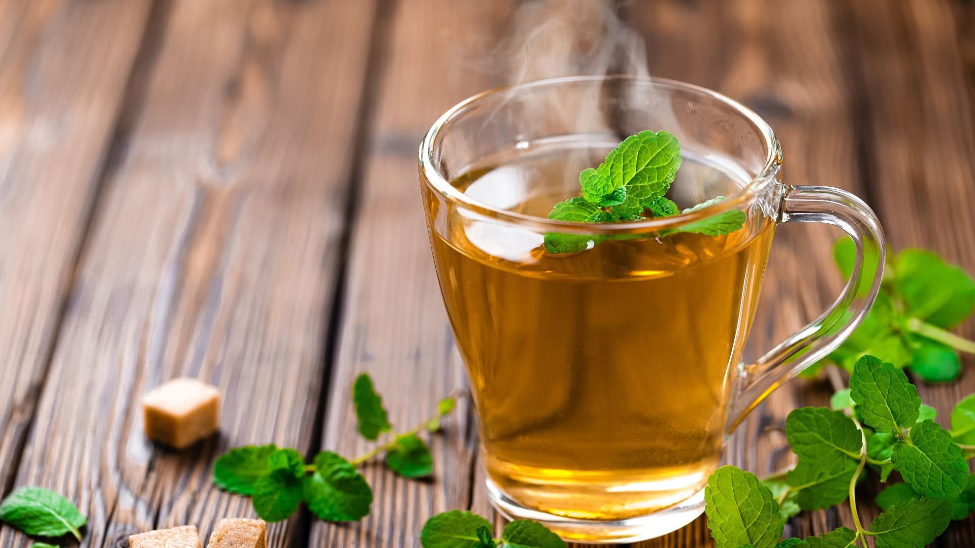Trà bạc hà chanh không chỉ thanh lọc cơ thể mà còn giúp duy trì đường huyết ổn định