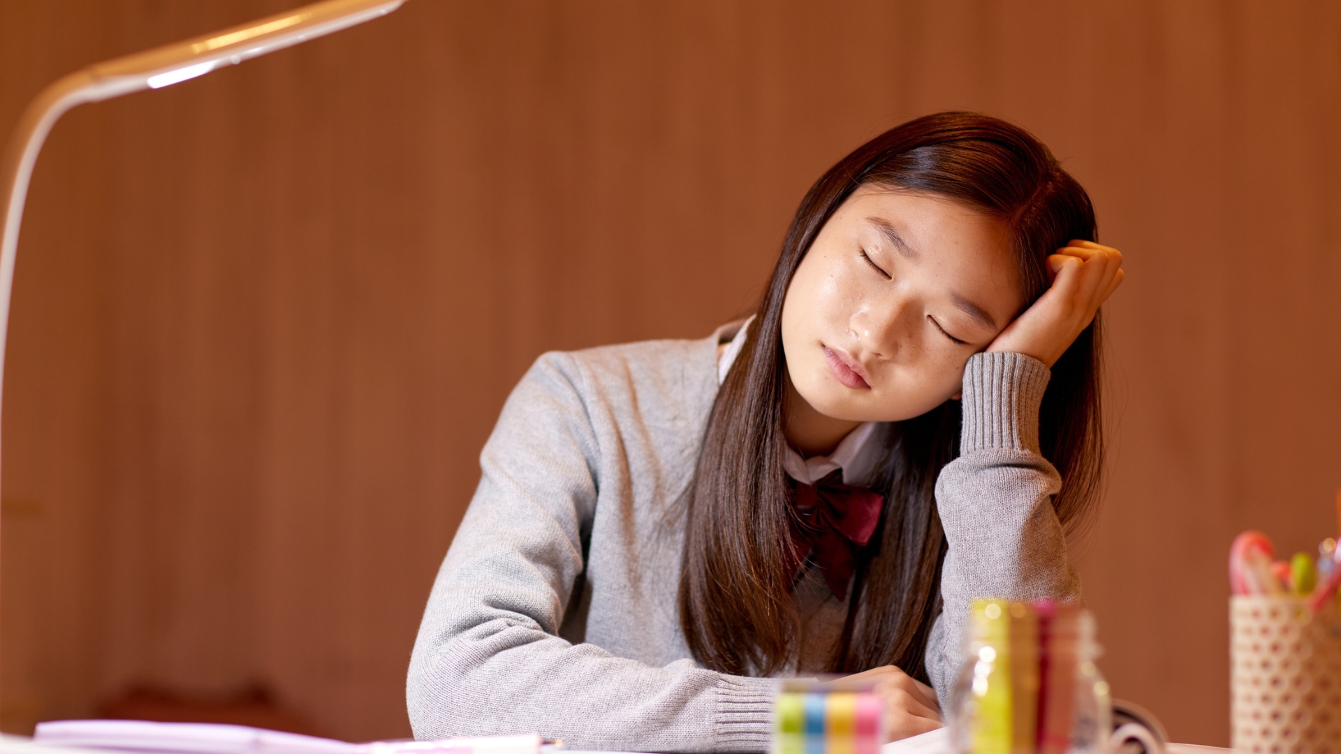 Mệt mỏi là dấu hiệu cho thấy chế độ ăn gạo lứt không cung cấp đủ năng lượng và cơ thể không phù hợp