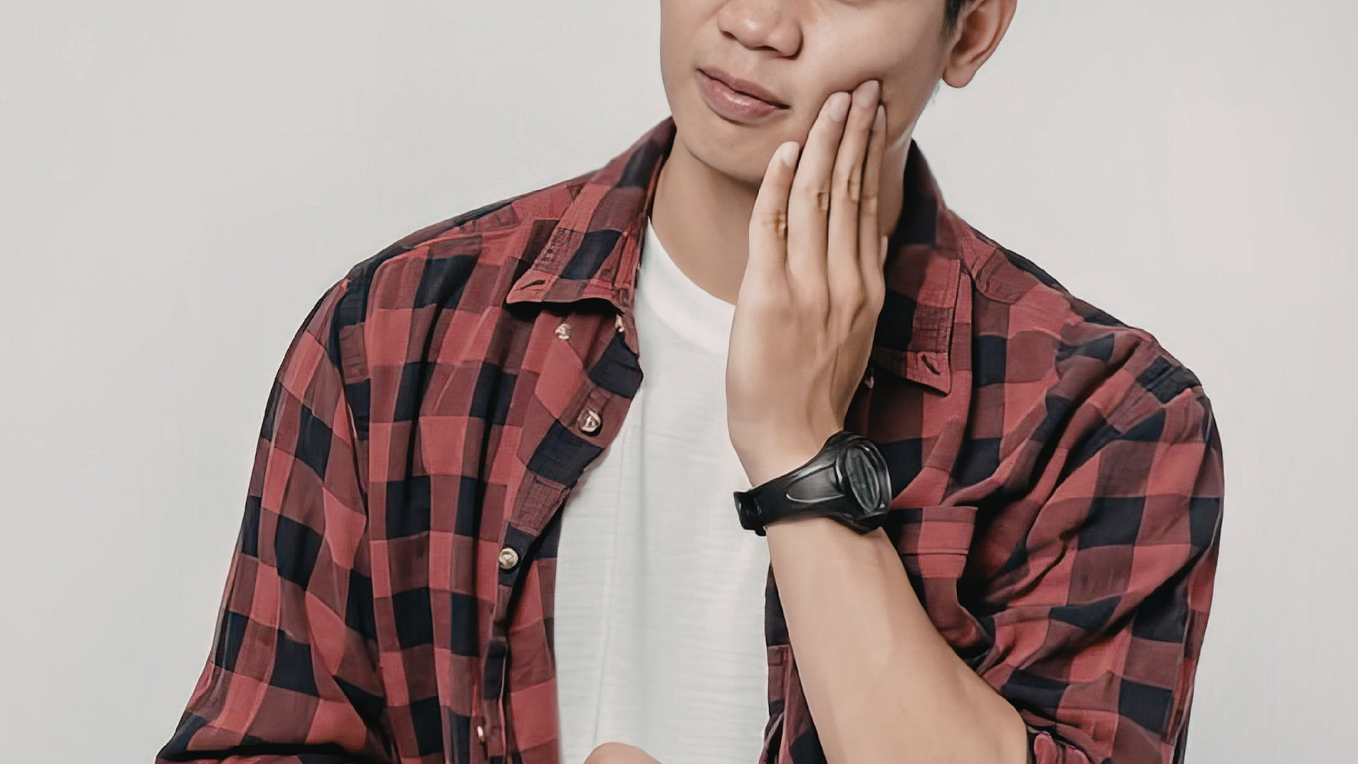 Niềng răng sai kỹ thuật có thể gây lệch khớp cắn và đau khớp hàm, ảnh hưởng sinh hoạt