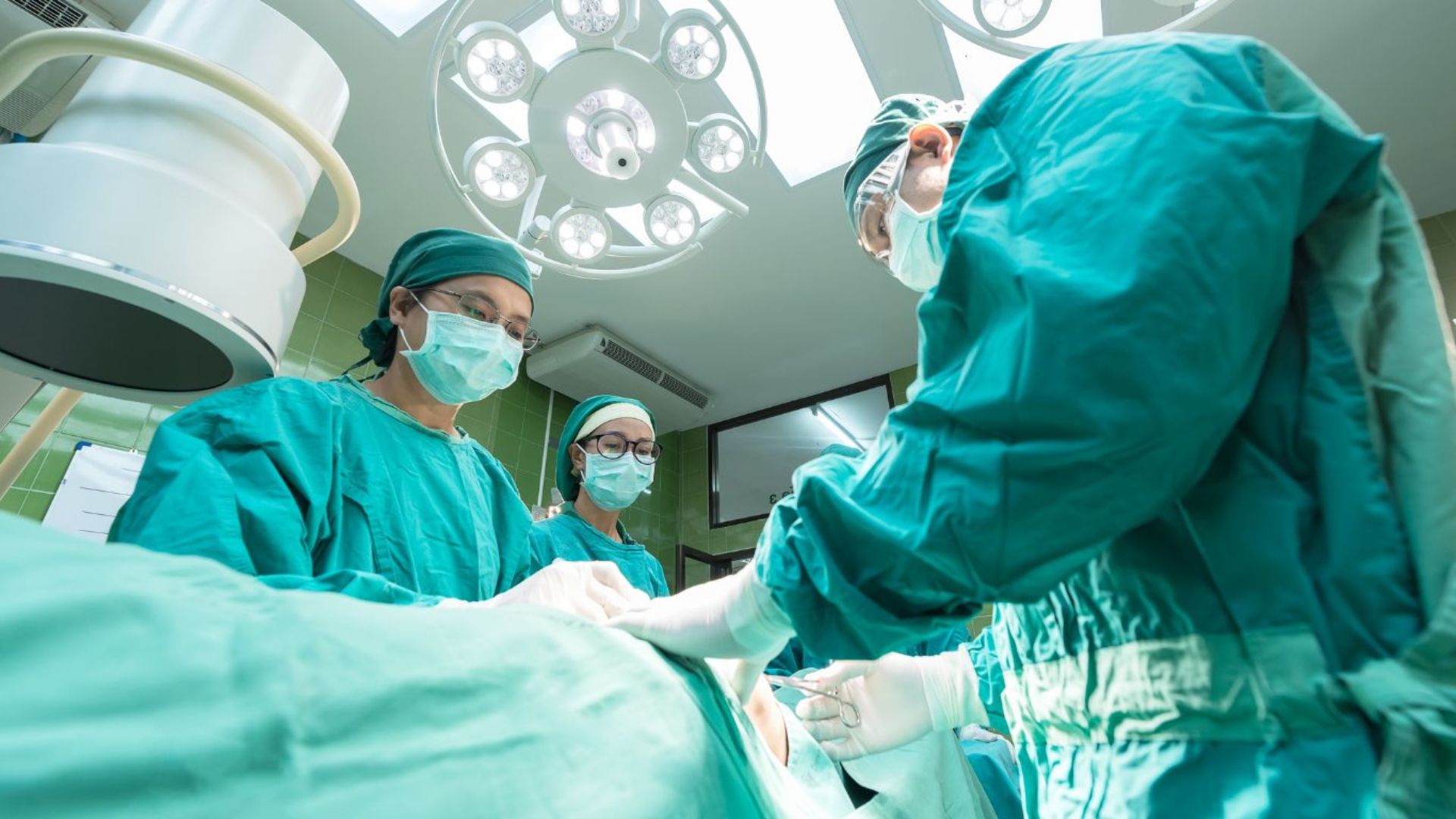 Những thông tin cơ bản về phương pháp mổ nội soi u nang buồng trứng 1