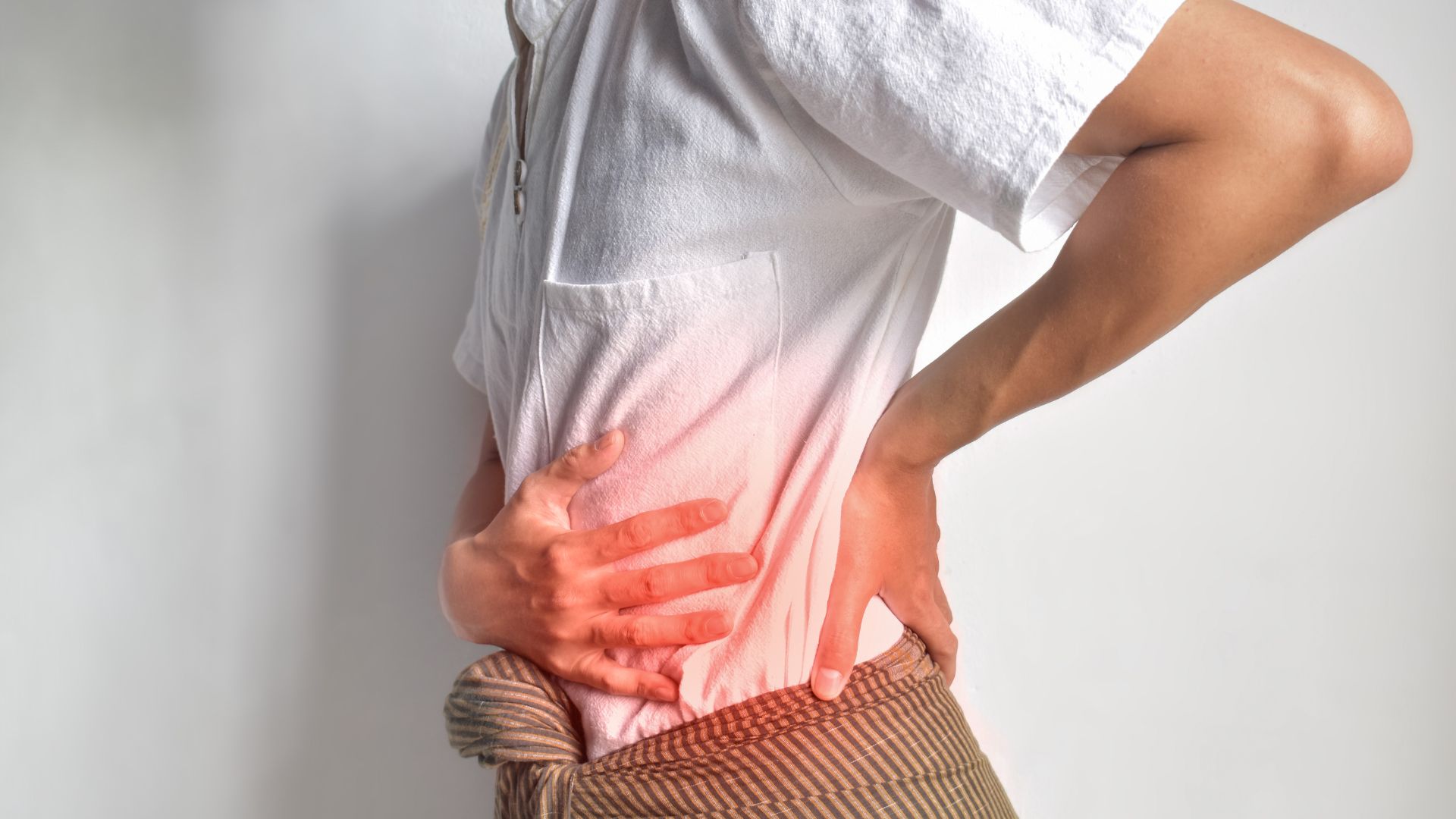 Đau quặn thận là một dấu hiệu cảnh báo niệu quản đang gặp vấn đề