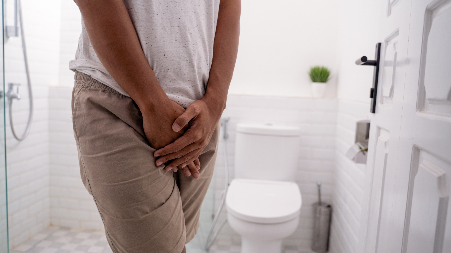 Dấu hiệu cảnh báo khi nổi mụn nhỏ trắng ở rãnh bao quy đầu cần đi khám sớm