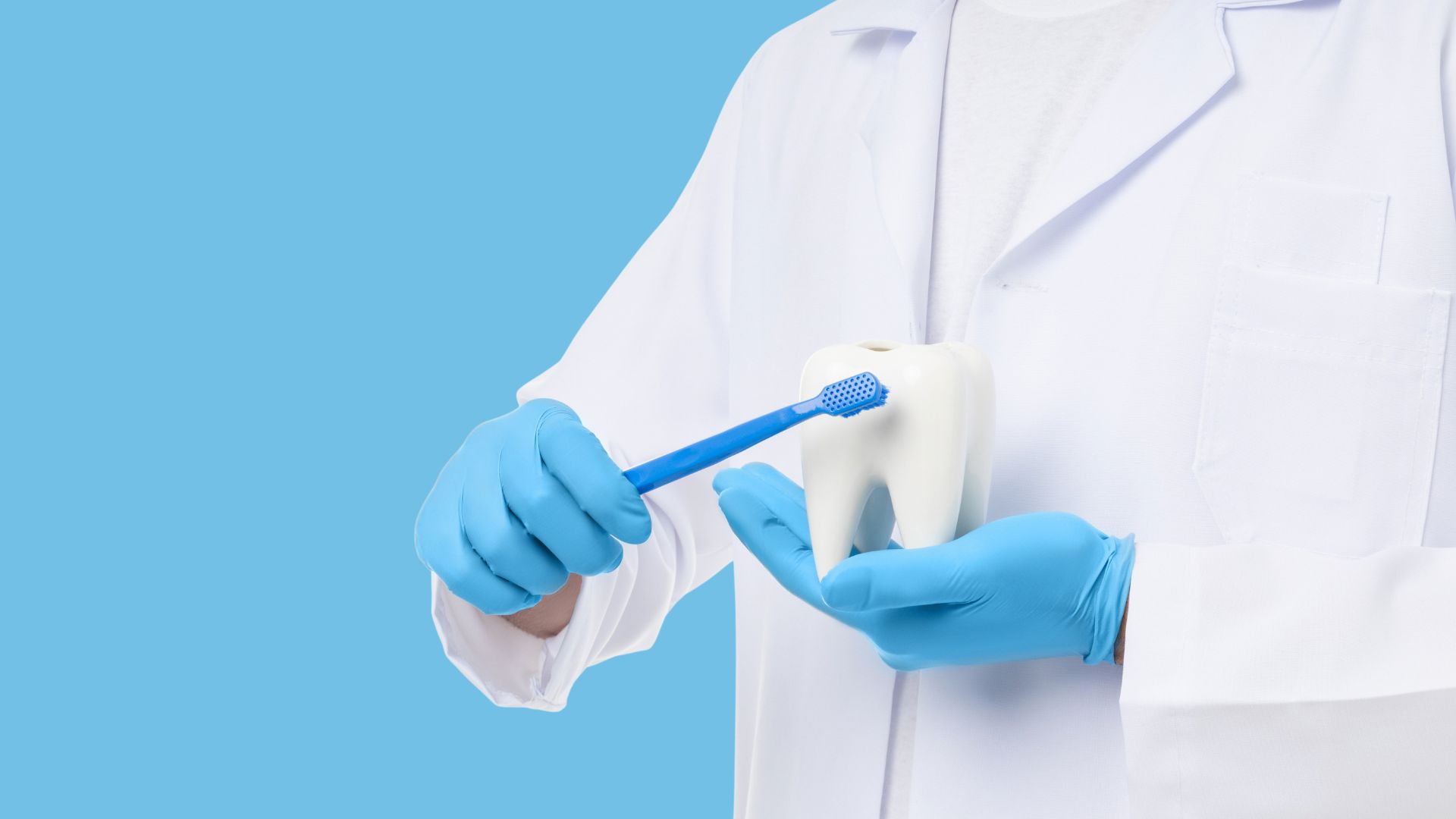 Vệ sinh răng miệng hàng ngày đúng cách giúp phòng ngừa mụn mọc tái phát