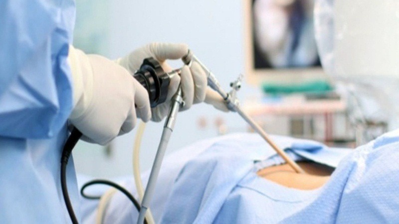 Nội soi ổ bụng chẩn đoán là phương pháp giúp đánh giá tổn thương vùng bụng hoặc vùng chậu