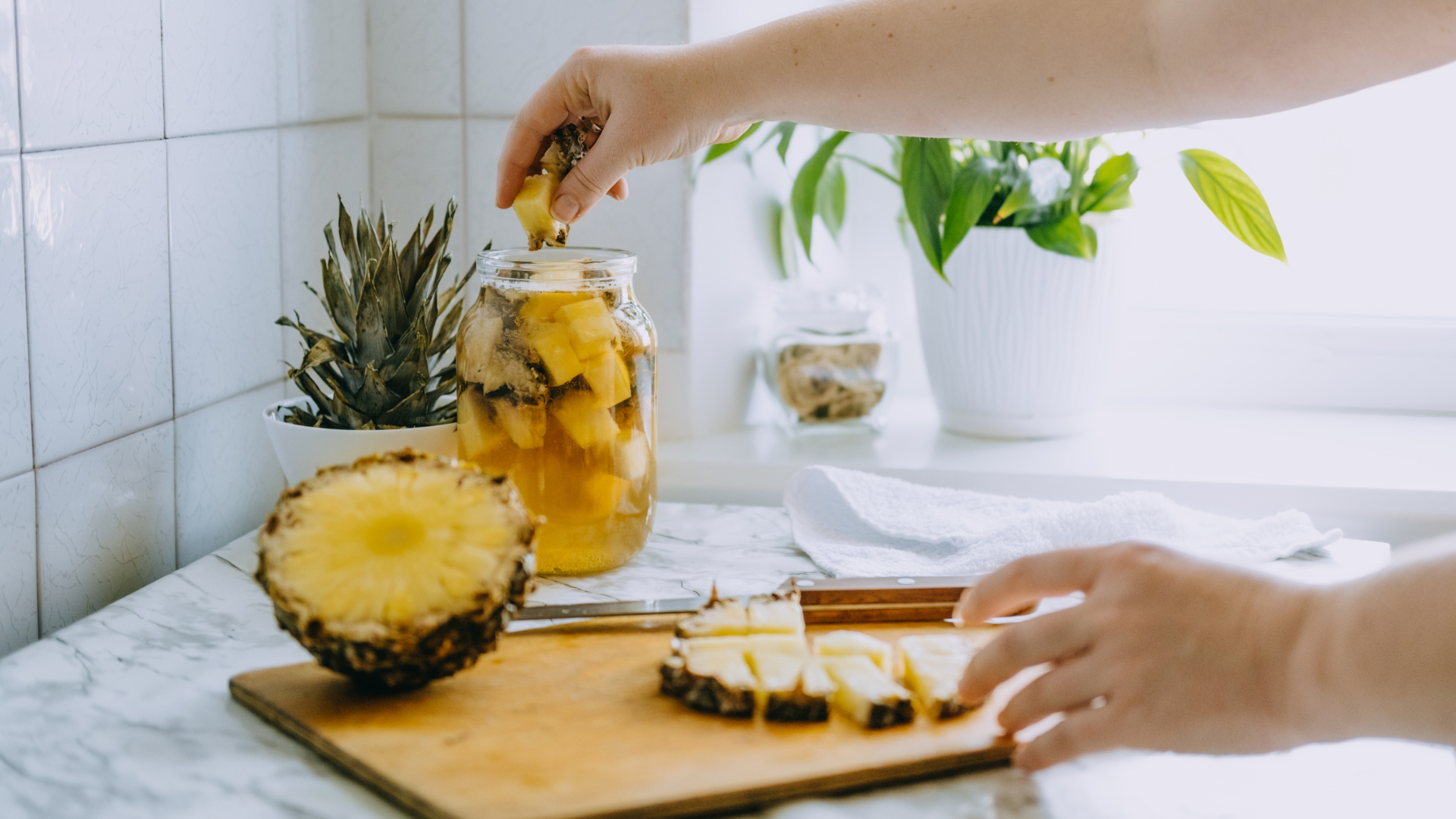 Nước enzyme dứa giúp cơ thể thanh lọc nhẹ nhàng, hỗ trợ tiêu hóa và nâng cao hệ miễn dịch