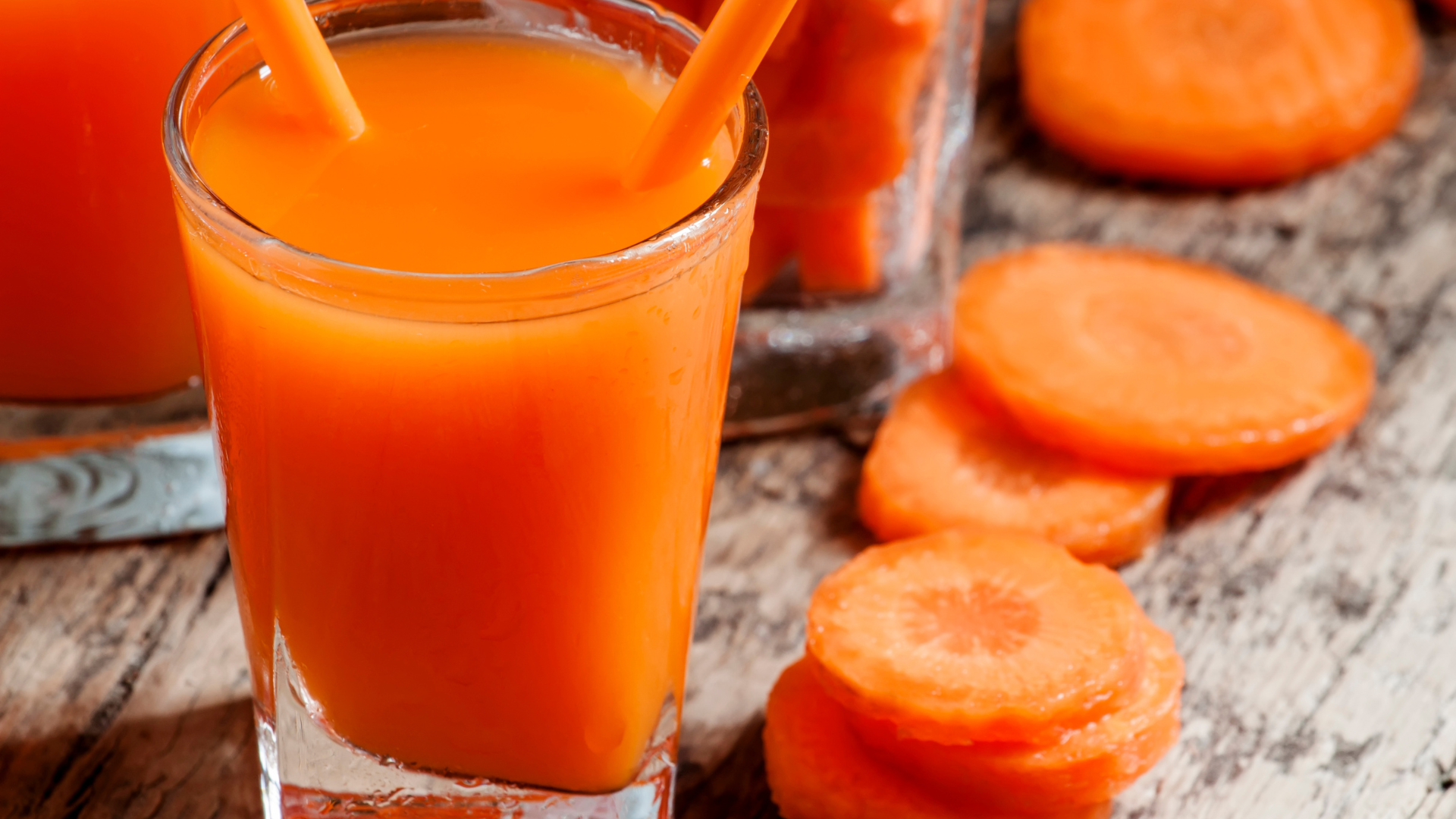 Thành phần dinh dưỡng giải thích lợi ích của nước ép cà rốt