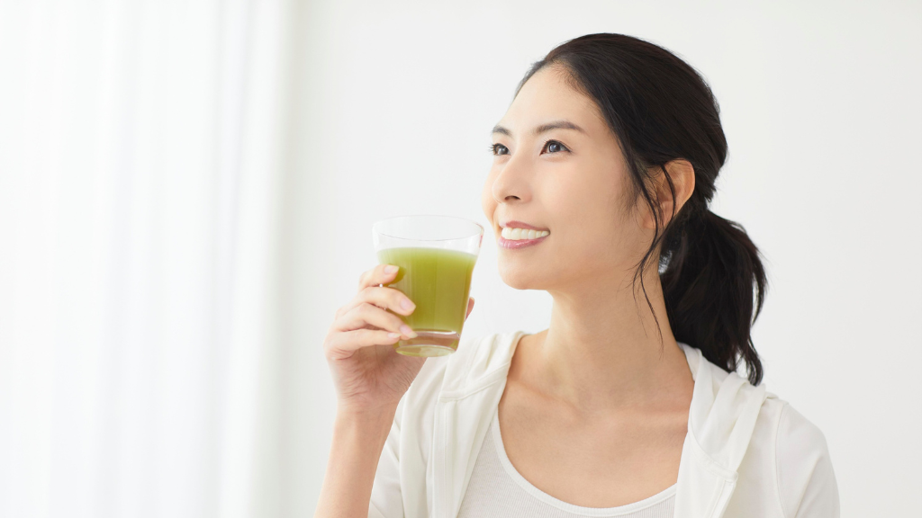 Nước mướp đắng ít calo, nhiều chất xơ, giúp tăng cảm giác no