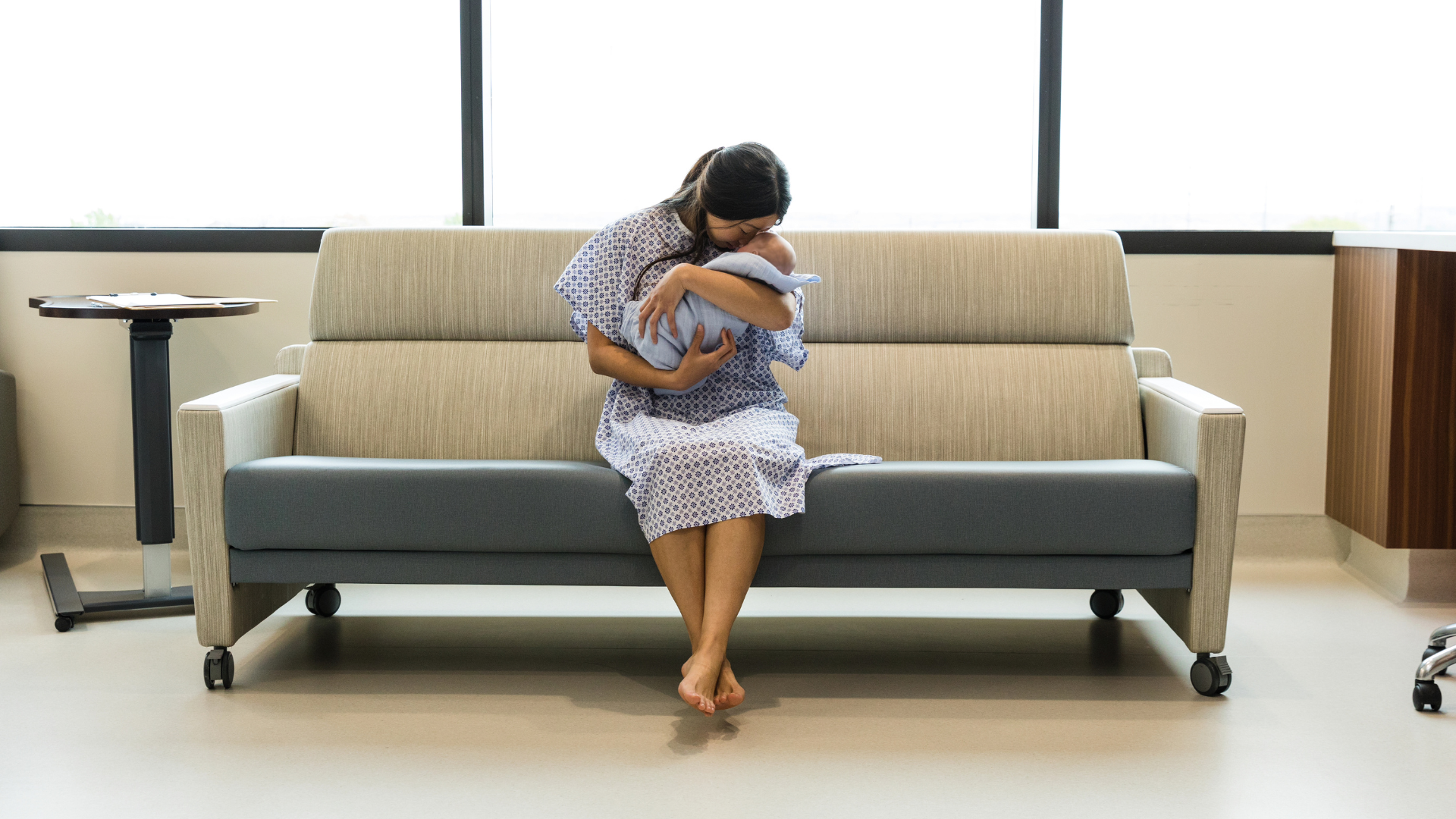 Sau sinh là giai đoạn cơ thể mẹ cần được chăm sóc kỹ lưỡng, đặc biệt là về chế độ ăn uống