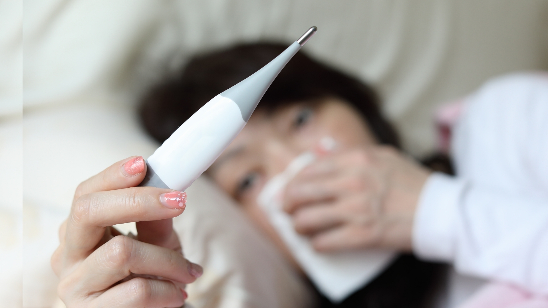 Nên đi khám nếu bị đau bụng dữ dội hoặc kèm theo sốt