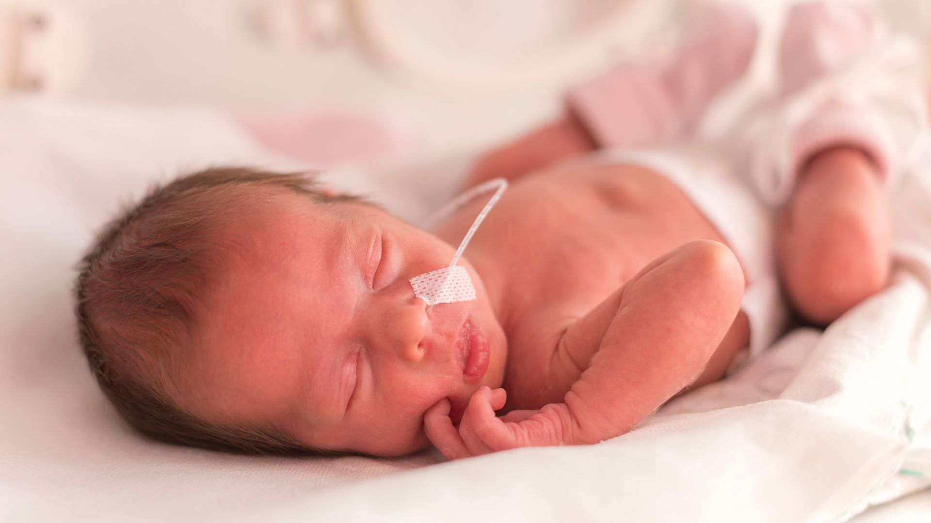 Ối vỡ non có thể làm tăng nguy cơ sinh non ở mẹ bầu