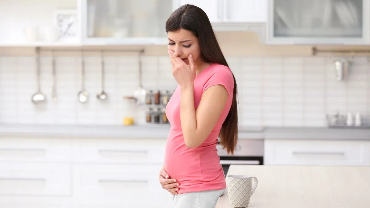 Ngoài cảm giác buồn nôn và nôn, phụ nữ có thai còn nhạy cảm với mùi vị đặc biệt là những mùi nồng và mạnh