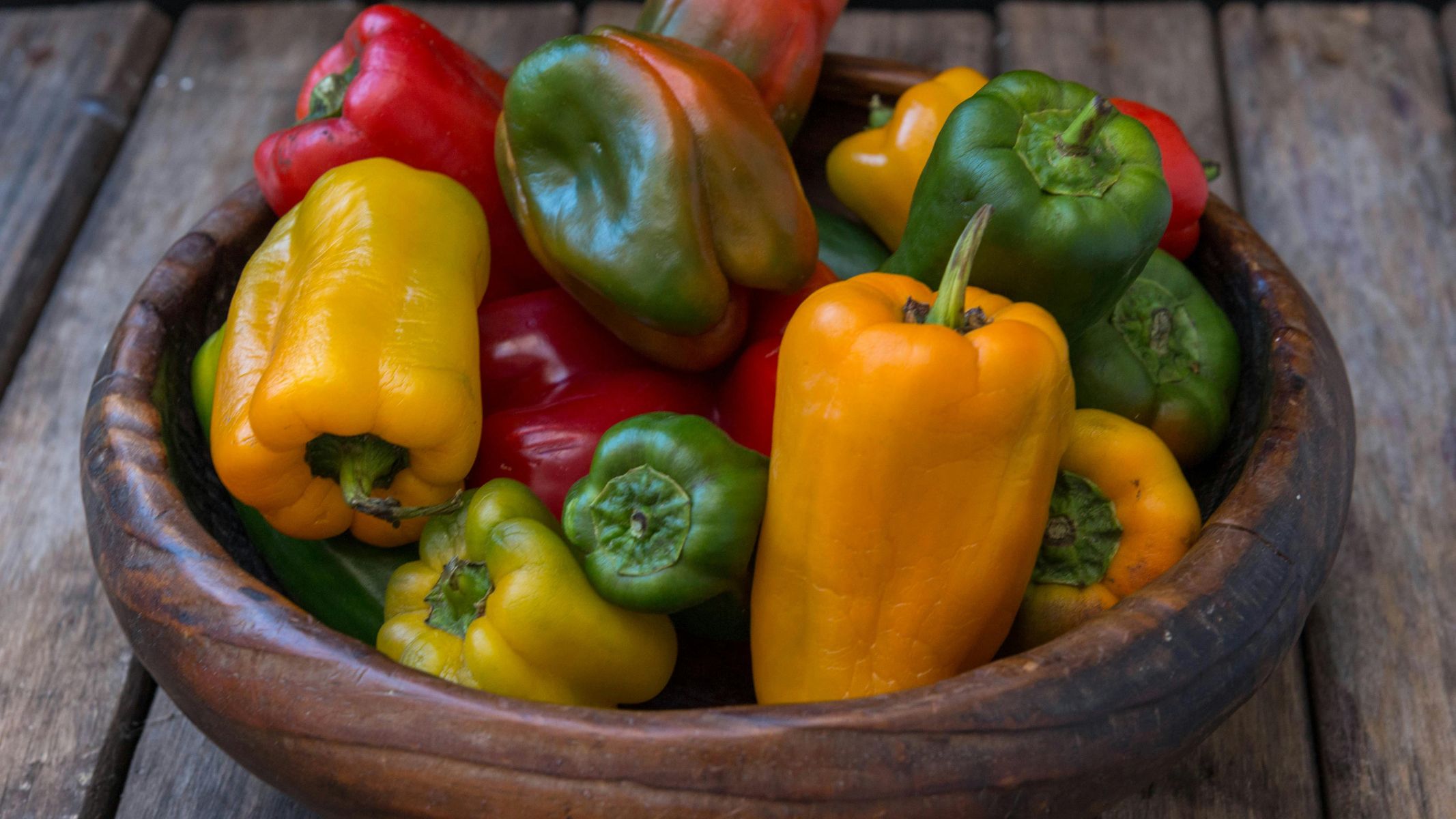 Nên sửa sạch ớt chuông và bảo quản cẩn thận để hạn chế bụi bẩn