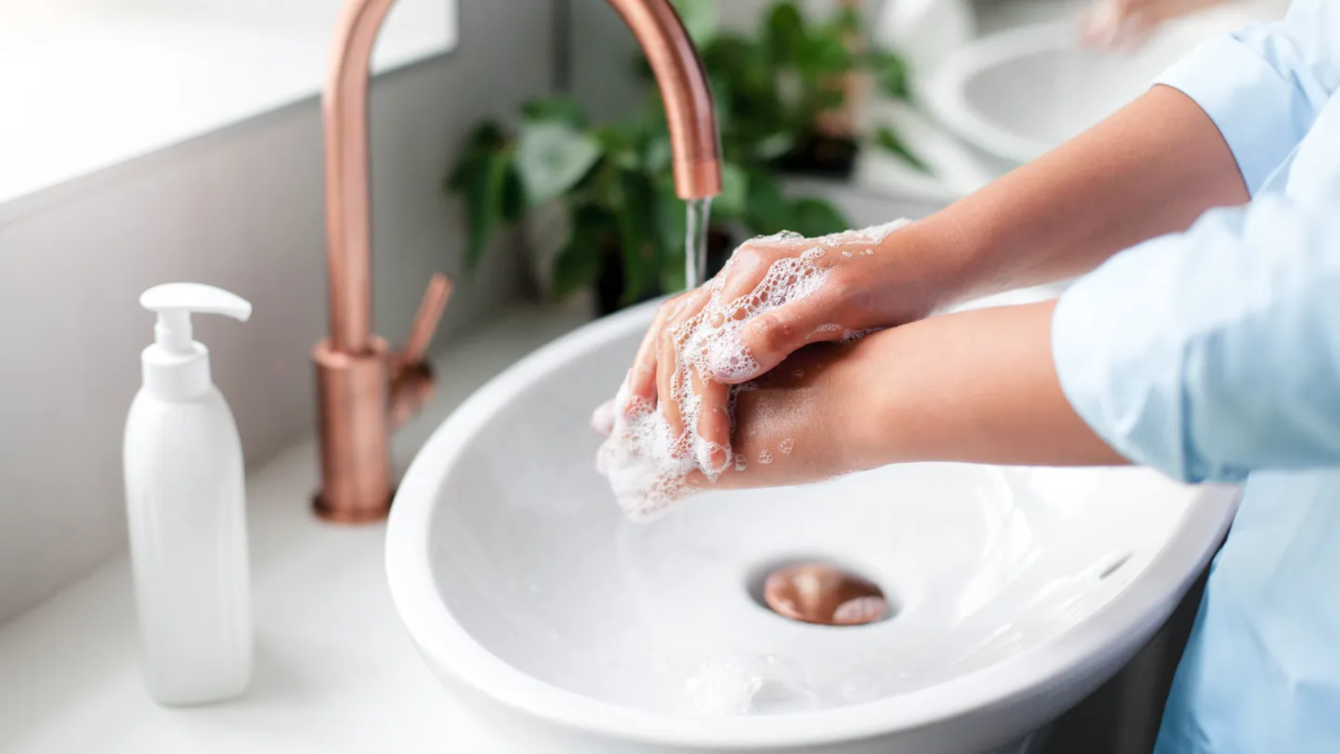 Rửa tay đều đặn, giữ vệ sinh tốt để bảo vệ sức khỏe khỏi ký sinh trùng