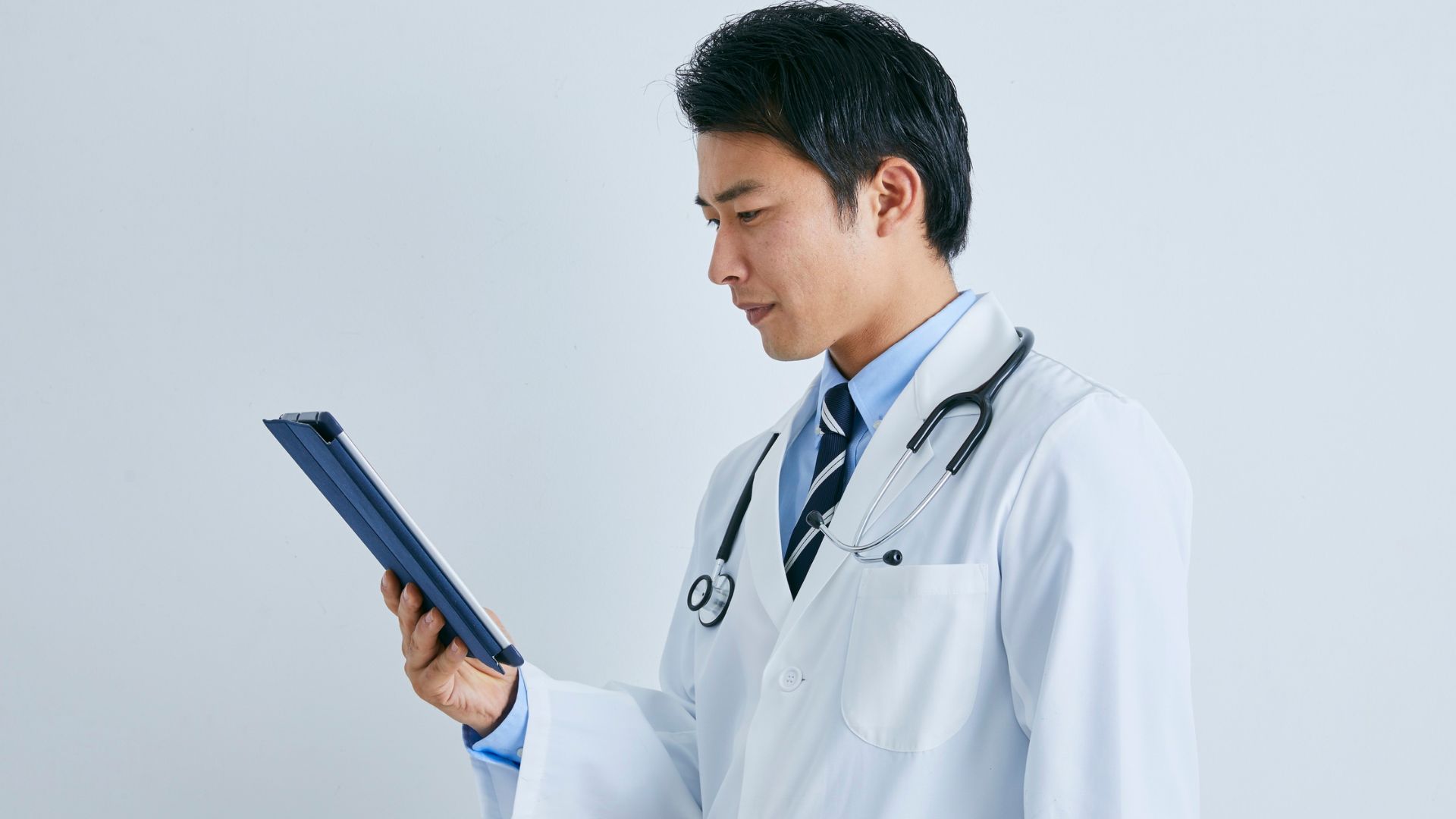 Cần can thiệp ngoại khoa sớm nếu có chèn ép tủy