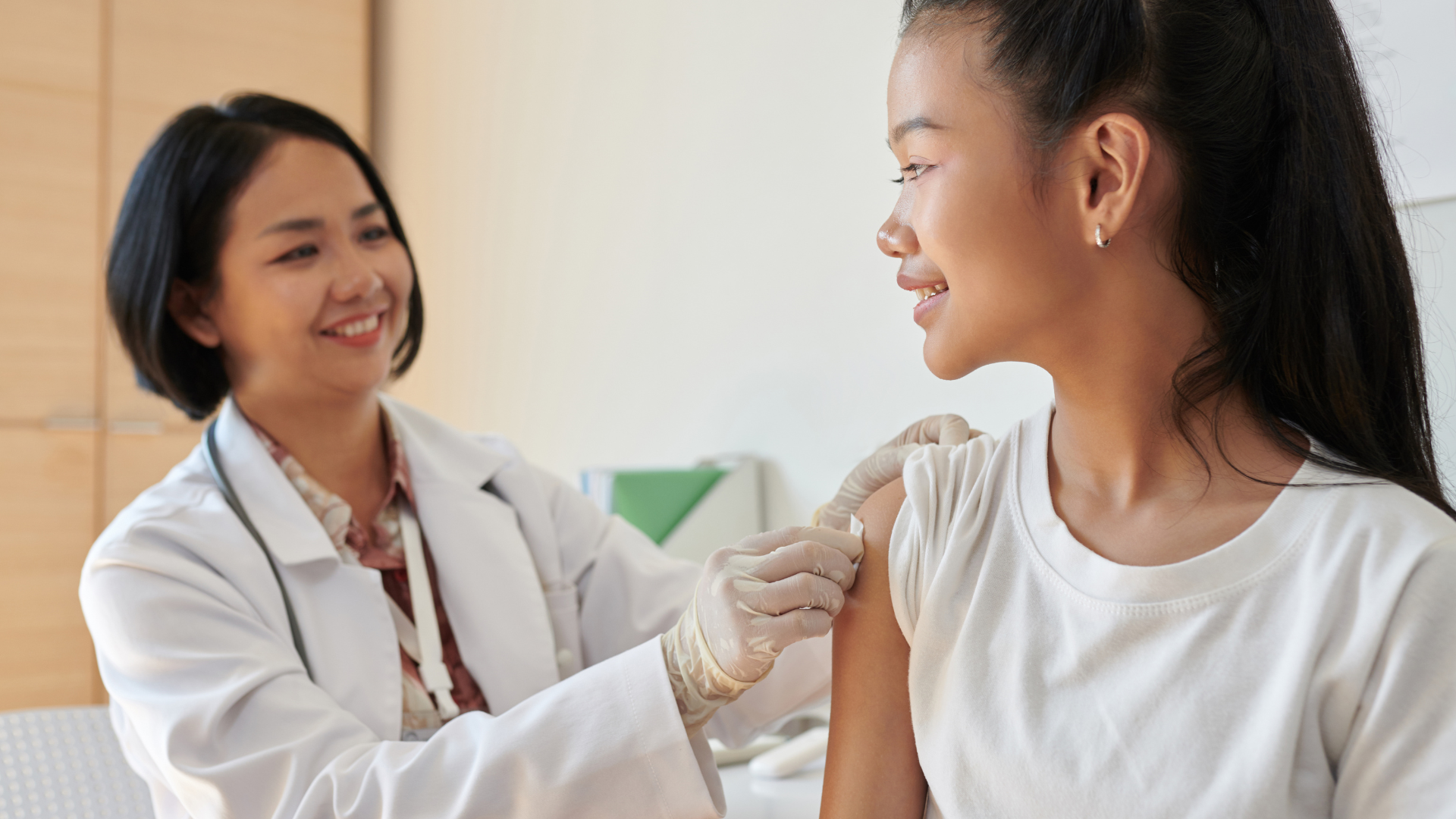 Đến cơ sở y tế ngay khi có dấu hiệu dị ứng nặng hoặc sốc phản vệ