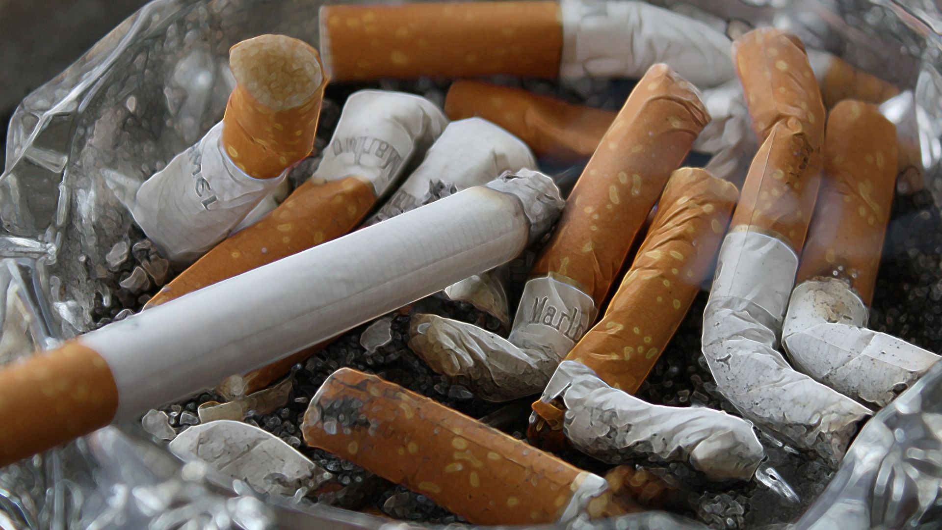 Hút thuốc lá làm tăng nguy cơ mắc phình mạch máu não