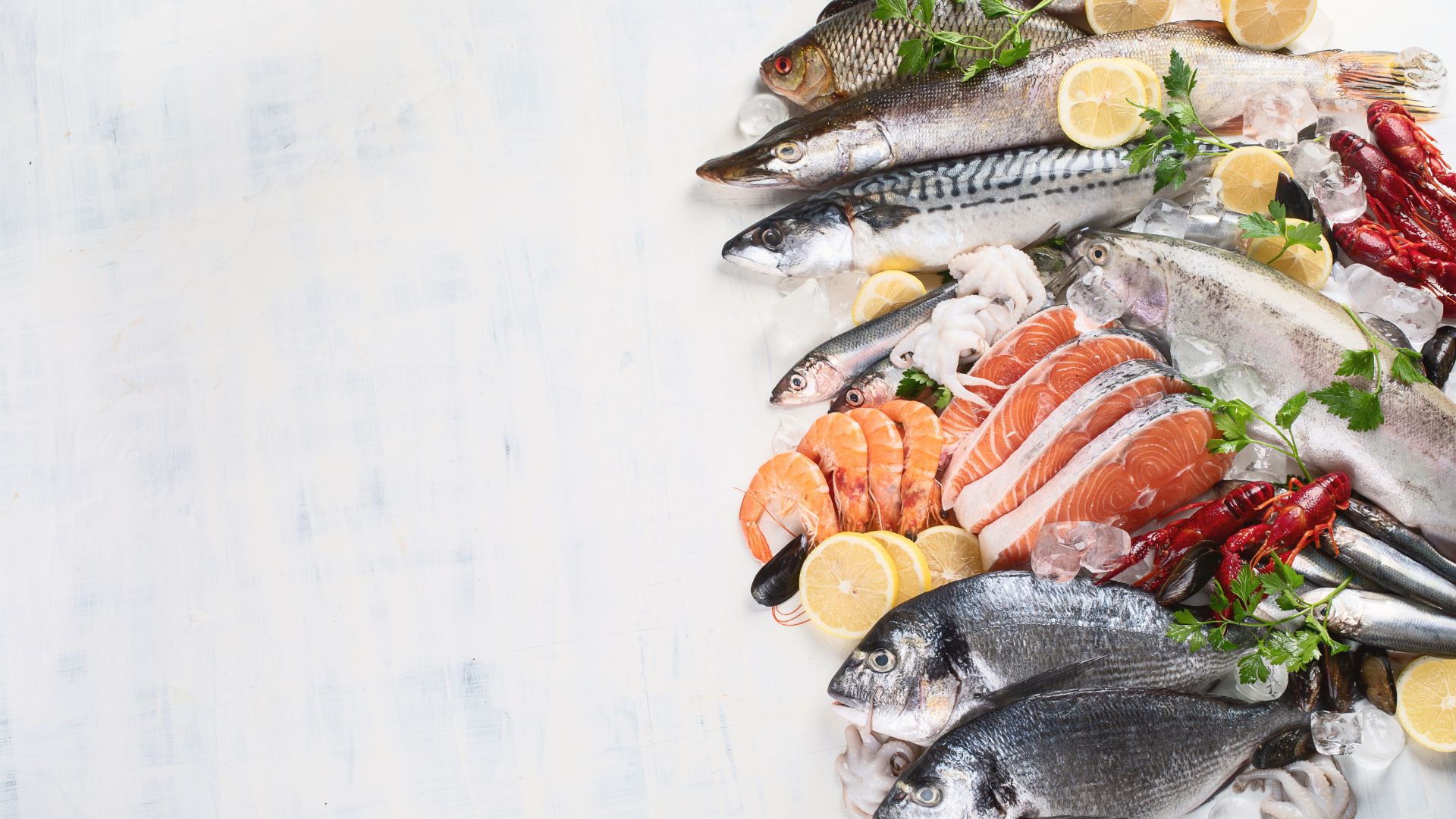 Cá và hải sản là nguồn thực phẩm giàu phospho