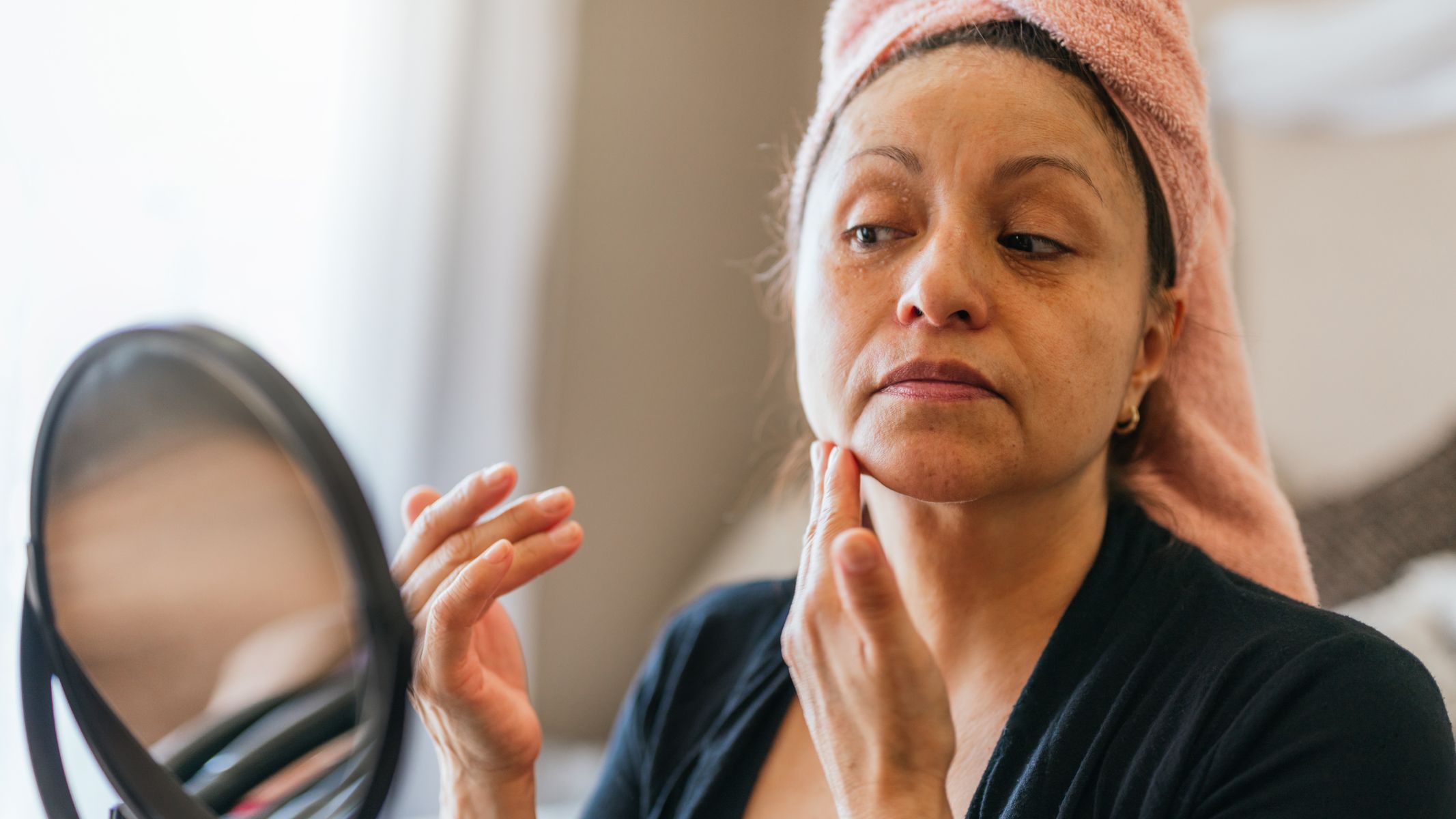 Phụ nữ bao nhiêu tuổi thì mãn kinh?