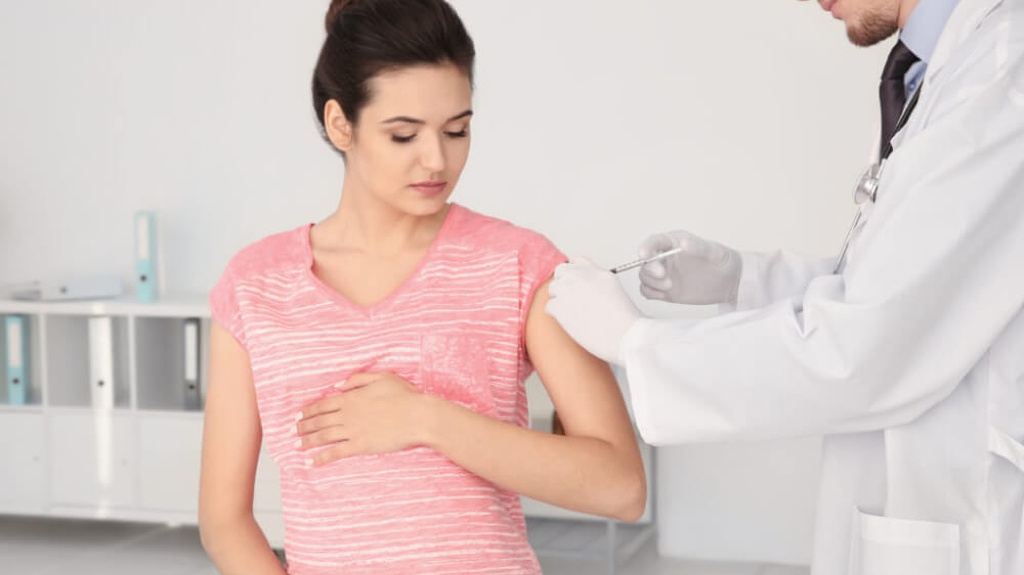 phu-nu-mang-thai-tiem-uon-van-ve-con-dap-nhieu-co-sao-khong 3.jpg