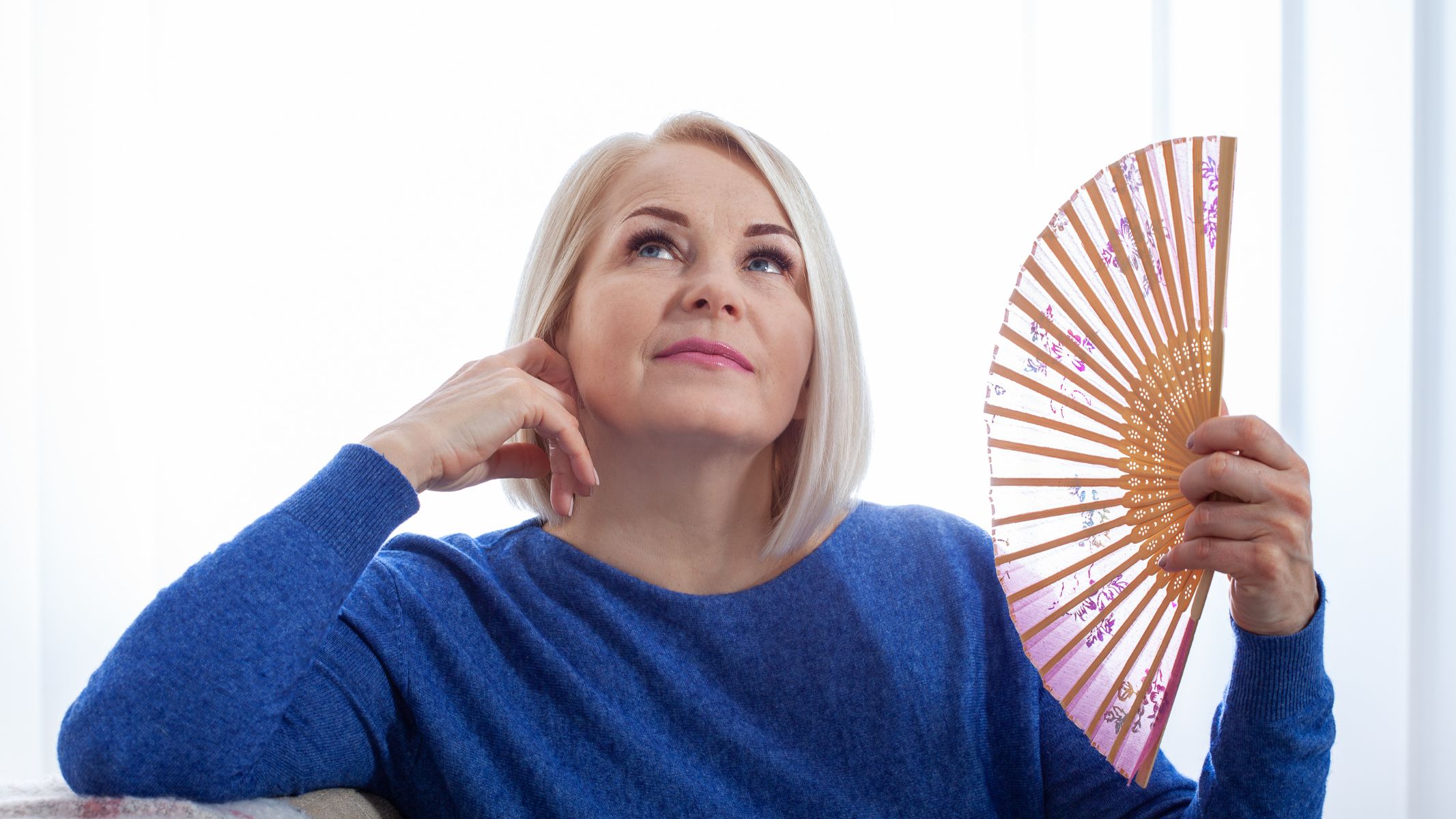 Bổ sung đầy đủ vitamin, đặc biệt là vitamin nhóm B giúp hỗ trợ giảm các triệu chứng như rối loạn về giấc ngủ, tâm trạng và khả năng tập trung