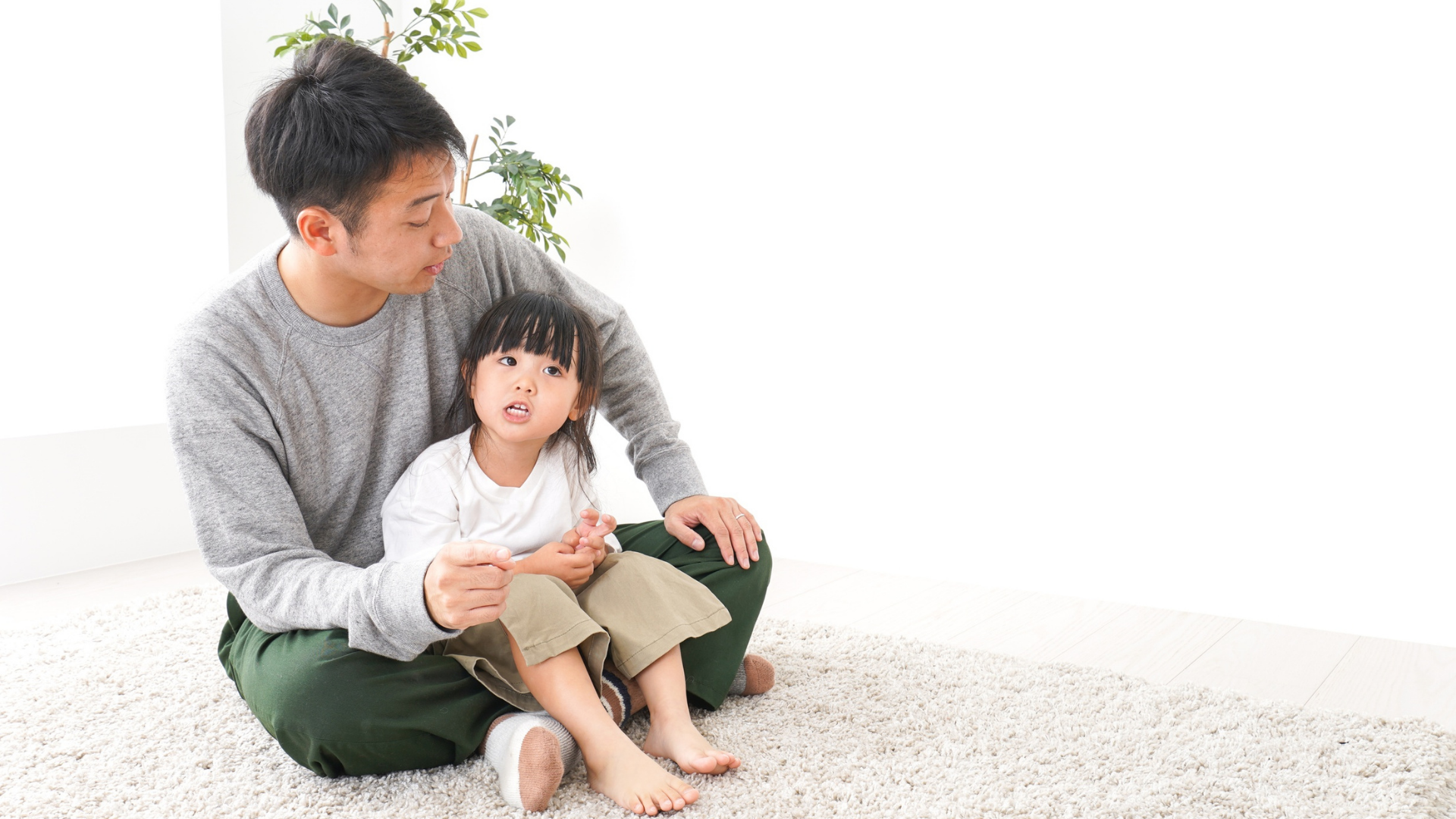 Cha mẹ nên đồng cảm và hiểu biết về cảm xúc và suy nghĩ của con