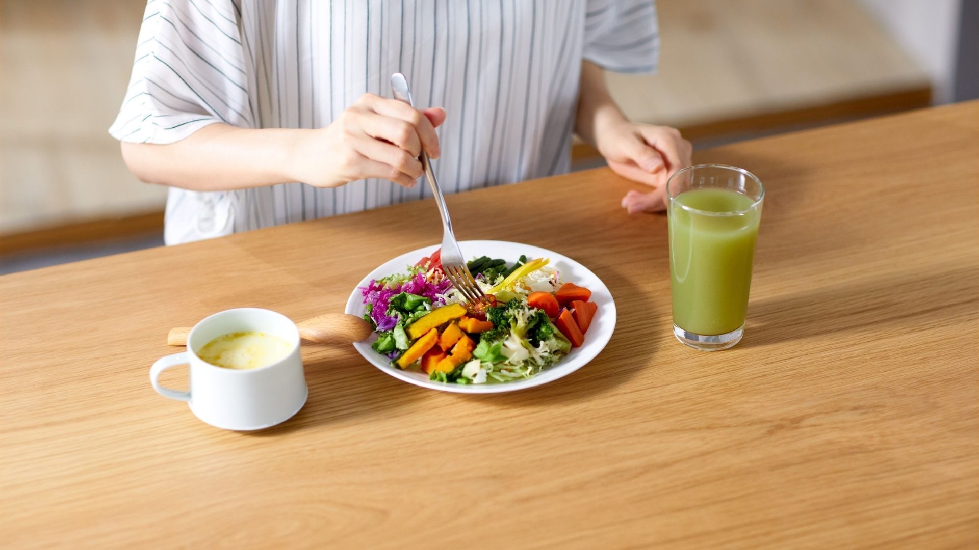 Duy trì chế độ ăn uống và sinh hoạt khoa học, lành mạnh