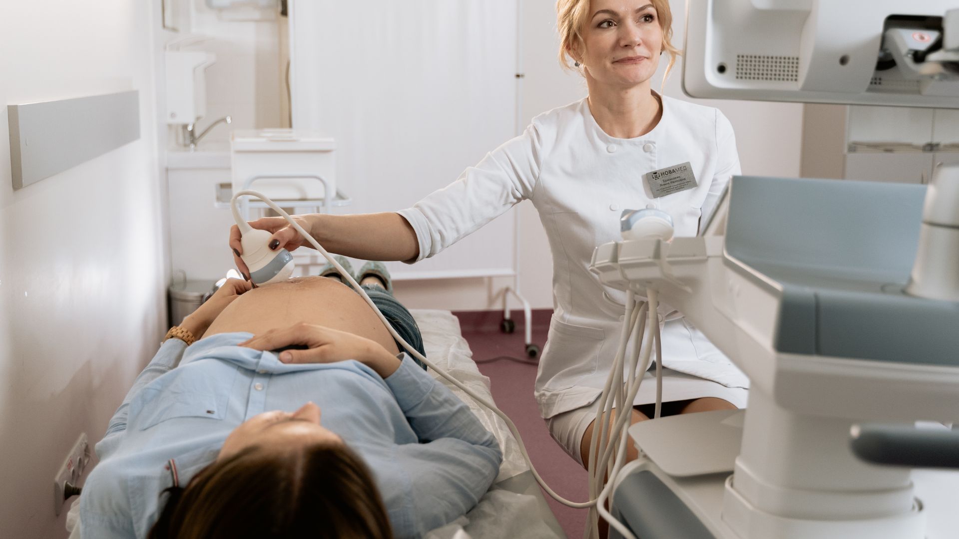 Siêu âm bụng là phương pháp chẩn đoán hiệu quả để phát hiện polyp túi mật nhằm xác định kích thước, vị trí và hình dạng của polyp.jpg