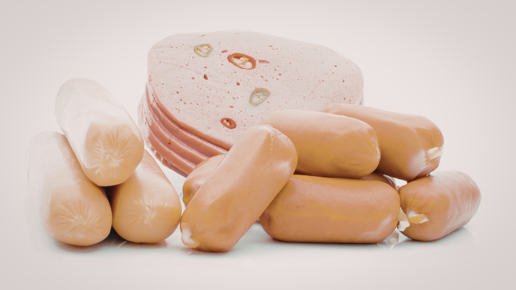 Ăn nhiều thịt đỏ chế biến sẵn làm tăng nguy cơ tim mạch và đột quỵ