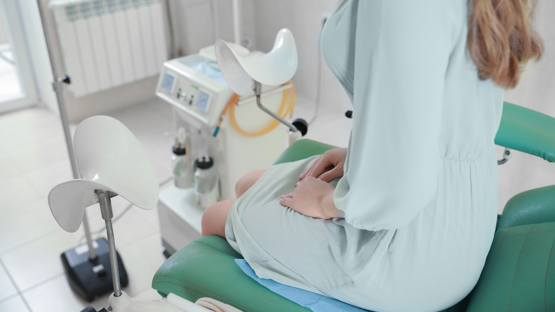 Ra huyết trắng nhiều là sắp có kinh hay có thai? Khi nào nên đi khám hoặc thử thai? 3