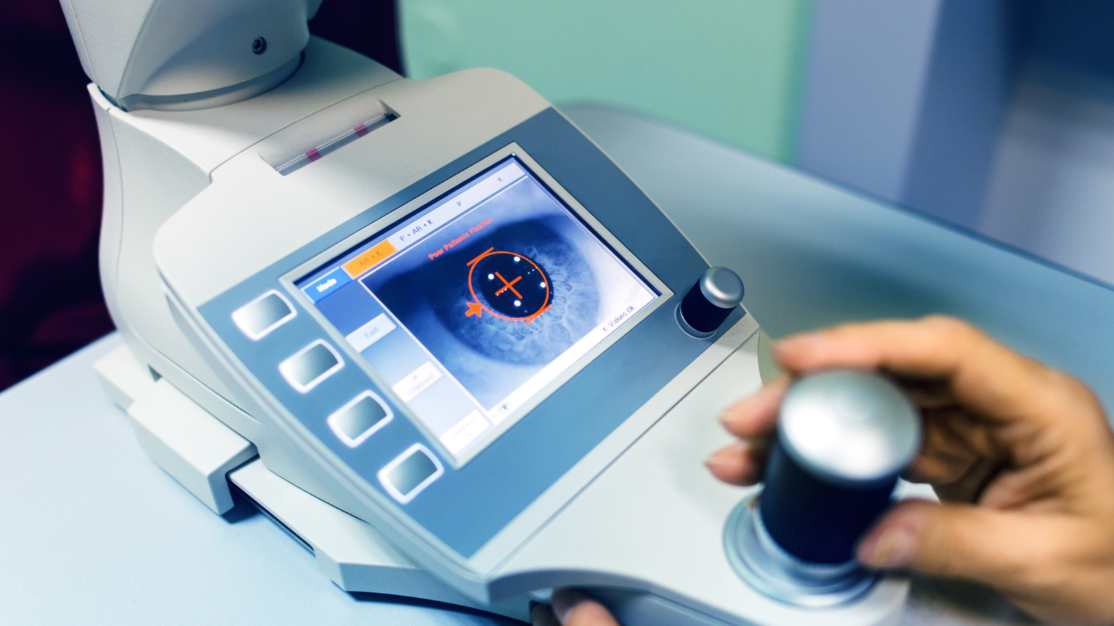 Những biến chứng của rách giác mạc là gì?