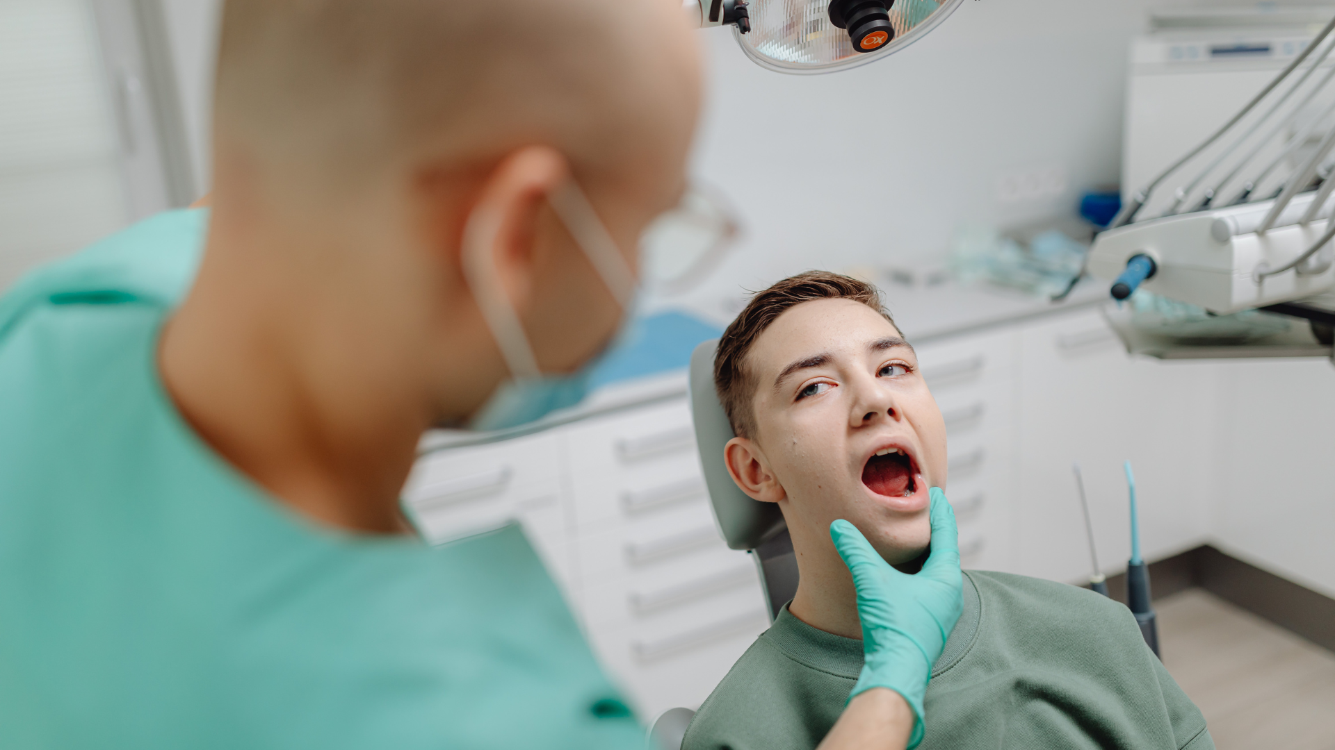 Răng khôn mọc lệch đứng và lựa chọn chăm sóc phù hợp theo chỉ định nha sĩ