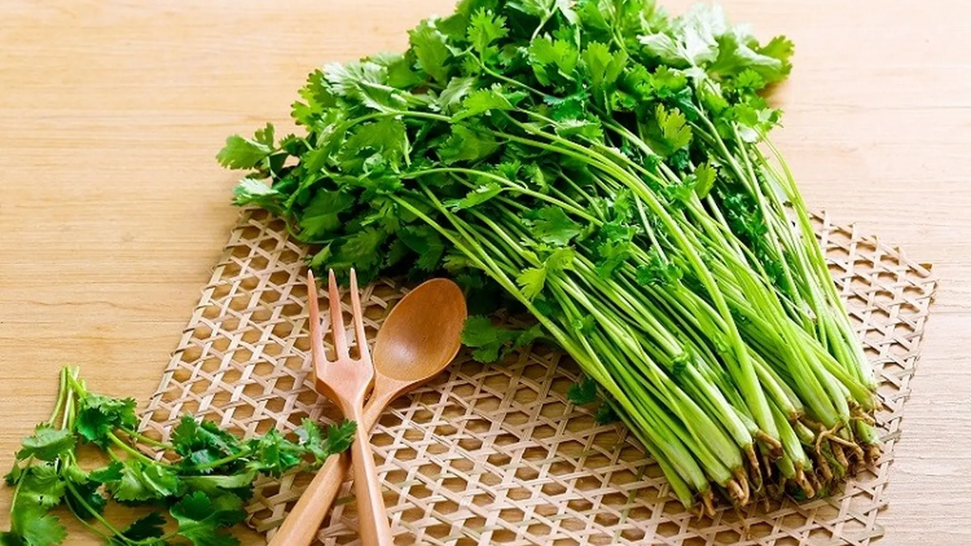 Rau mùi và những công dụng tuyệt vời đối với sức khỏe 1