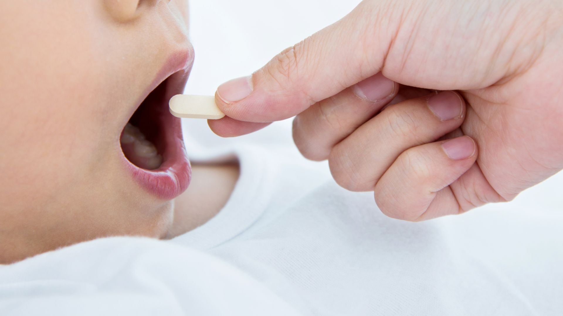 Tác dụng phụ của một số loại thuốc có thể gây rối loạn giấc ngủ ở trẻ