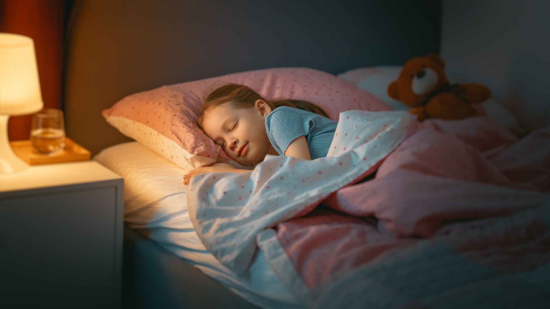 Không gian ngủ quá sáng là một nguyên nhân khiến trẻ tự kỷ khó ngủ