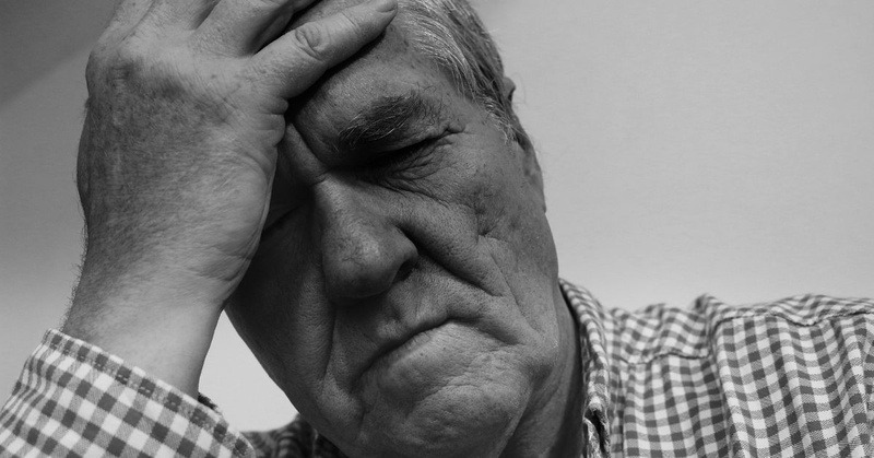 Dấu hiệu rối loạn tiền đình ở người cao tuổi