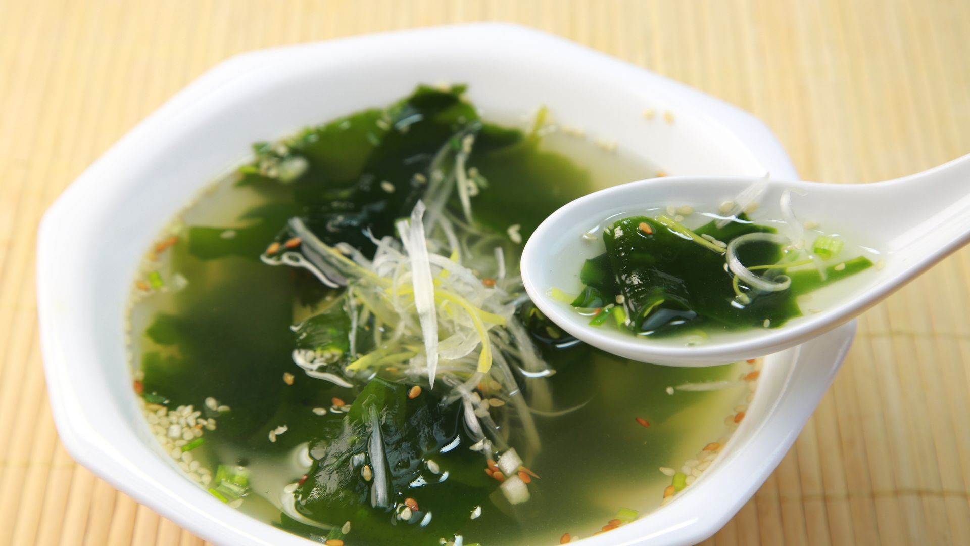 Rong biển có tác dụng gì đối với bà bầu? Ăn rong biển khi mang thai có thật sự an toàn? 4